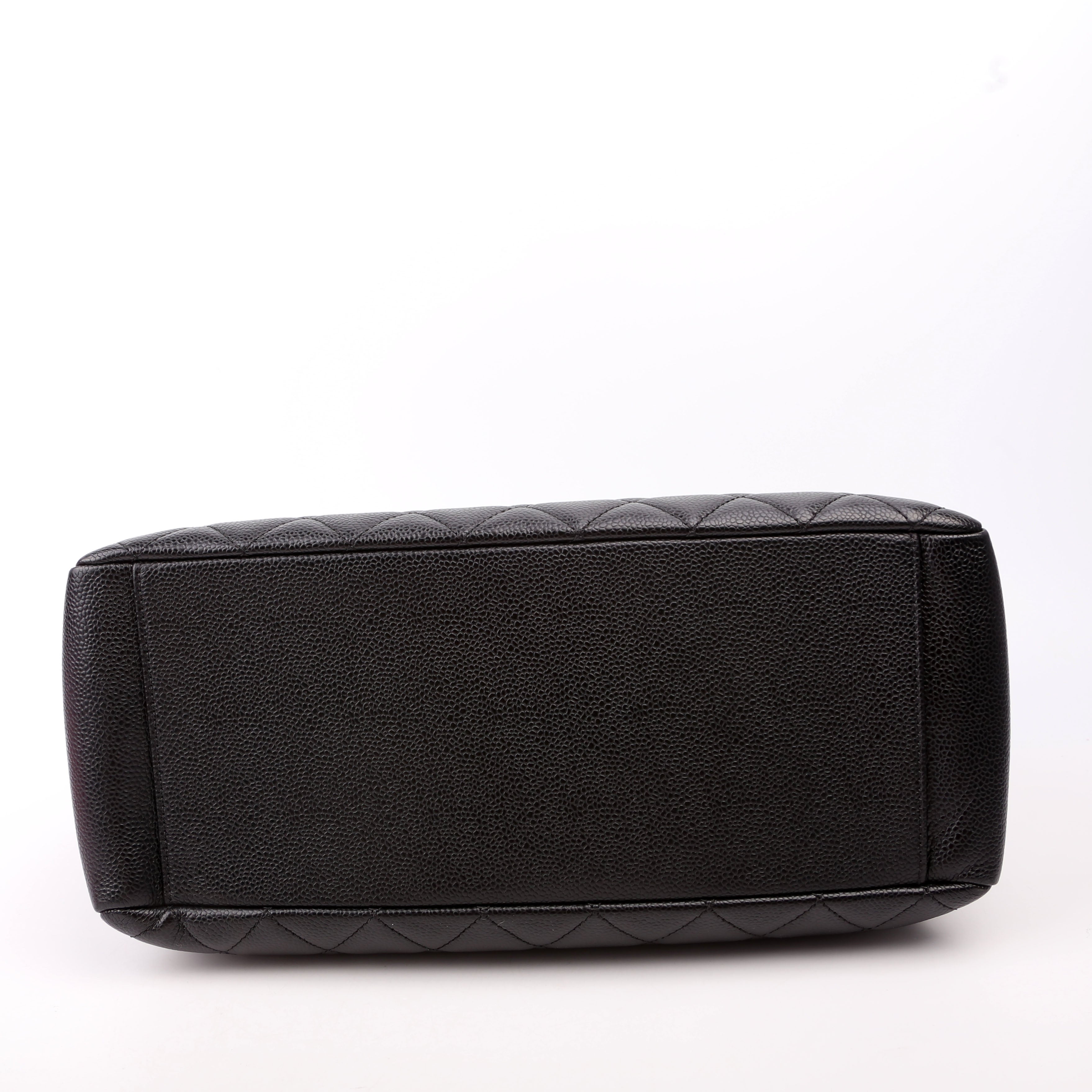 Grand Shopping Tote Caviar Black