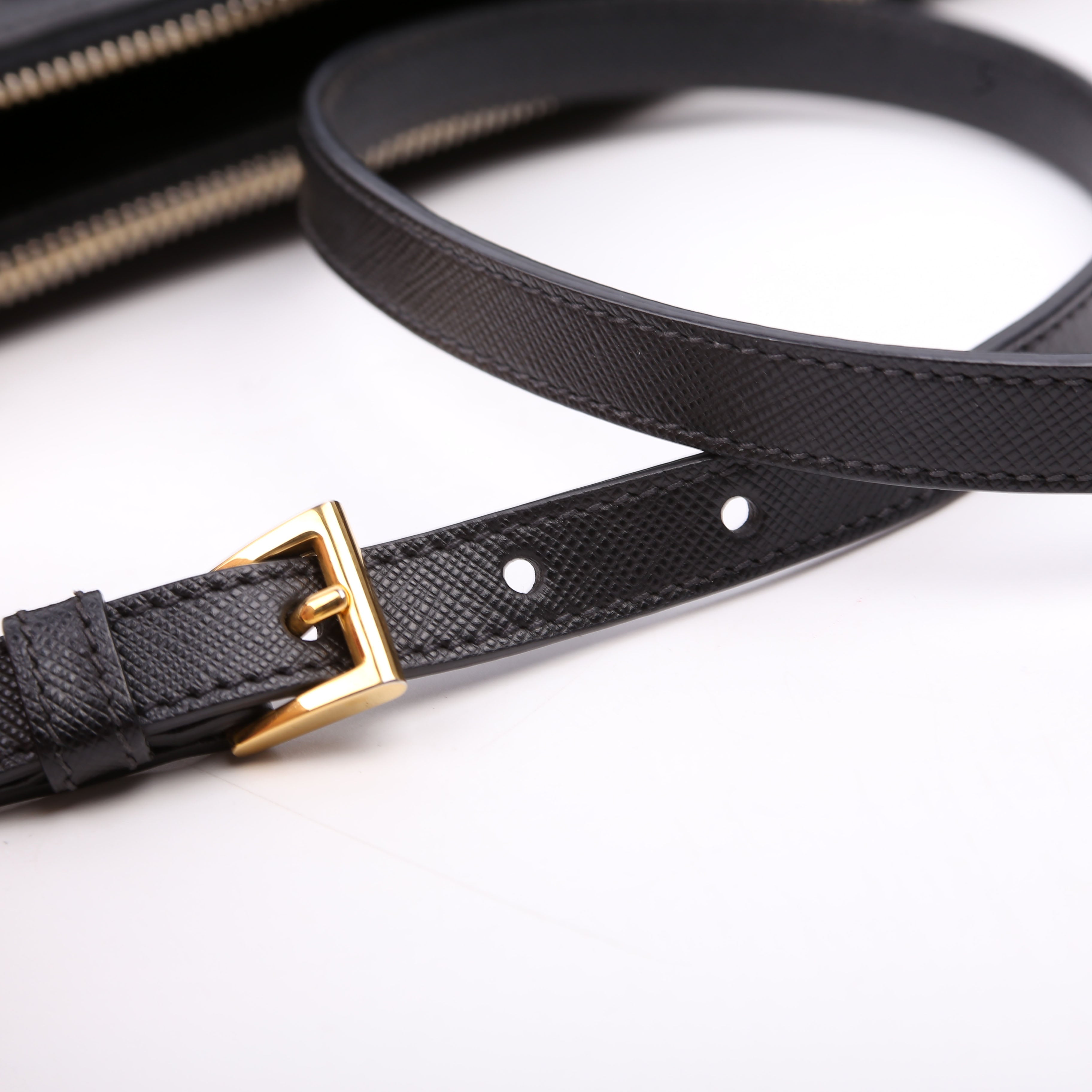 Saffiano Galleria Medium Black