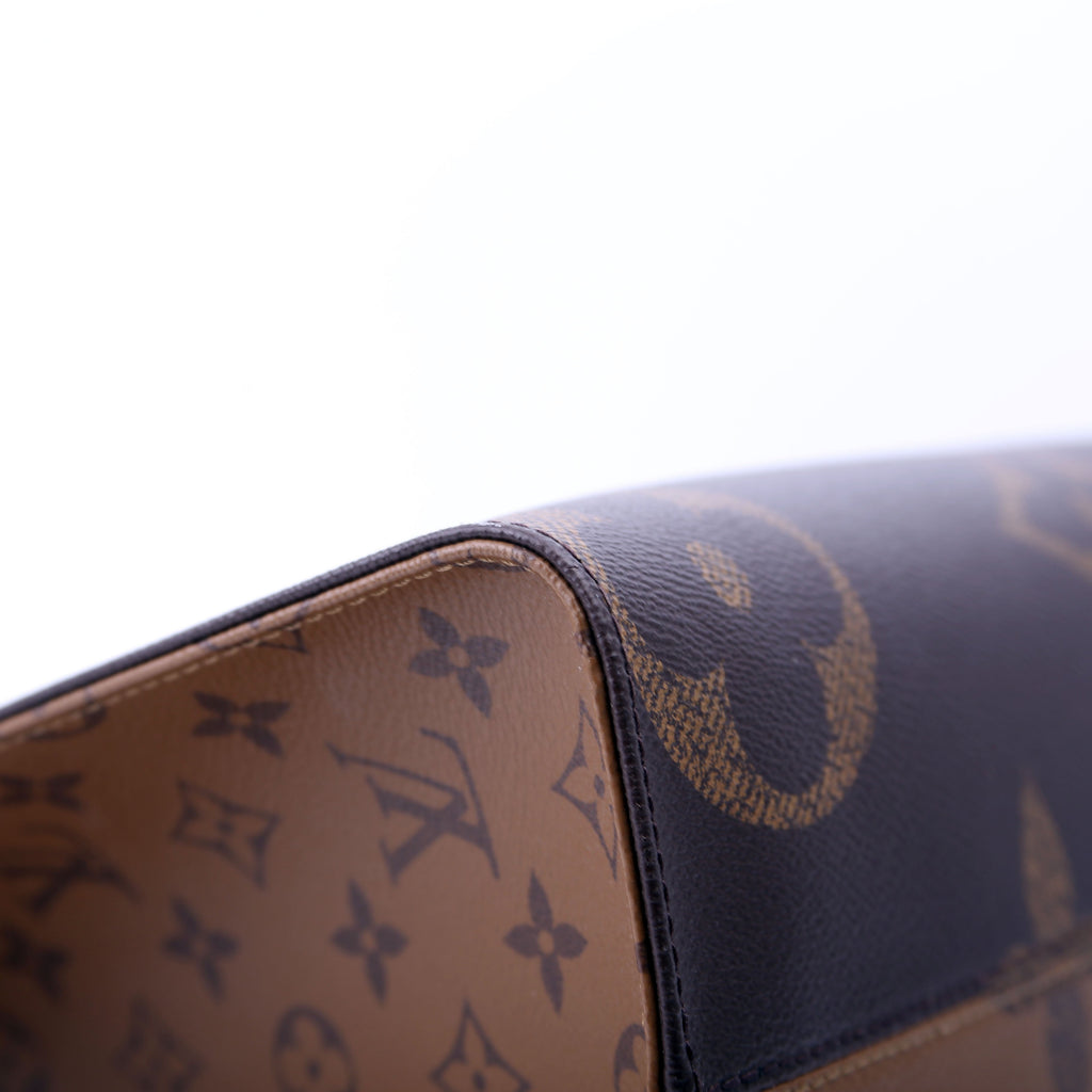 ONTHEGO MM Reverse Monogram
