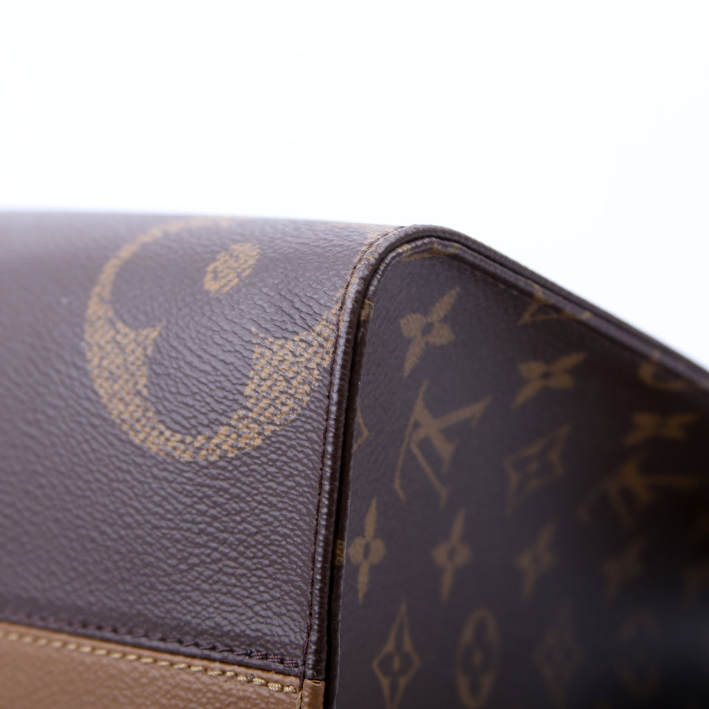 ONTHEGO MM Reverse Monogram
