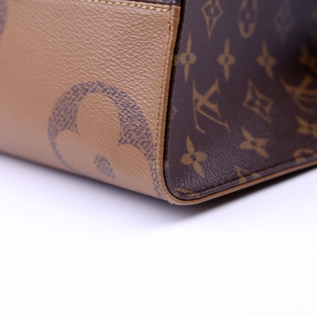 ONTHEGO MM Reverse Monogram