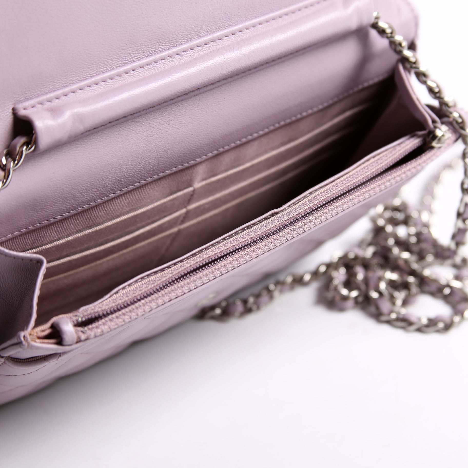 Wallet On Chain Classic Quilted Lambskin Purple