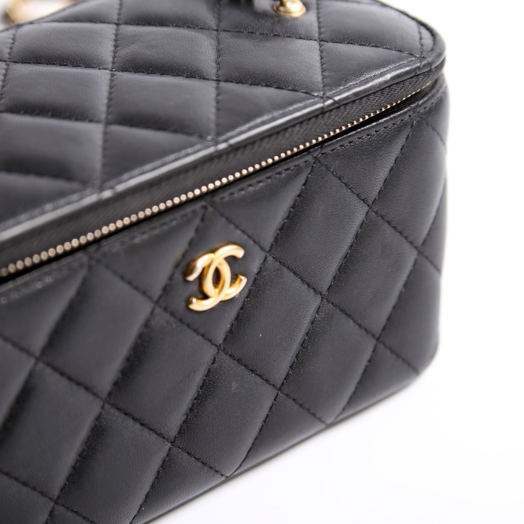 Pearl Crush Vanity With Chain Small Lambskin RFID Black