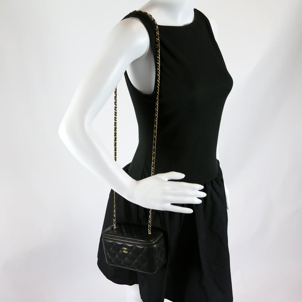 Pearl Crush Vanity With Chain Small Lambskin RFID Black