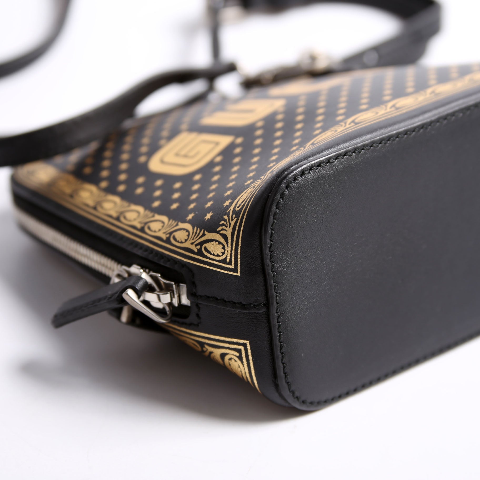 511189 Sega X Gucci Calfskin Mini Black/Gold