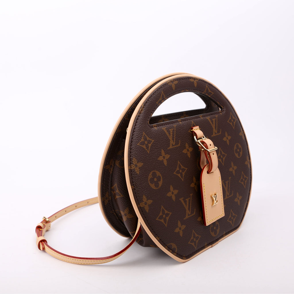 Around Me PM Monogram