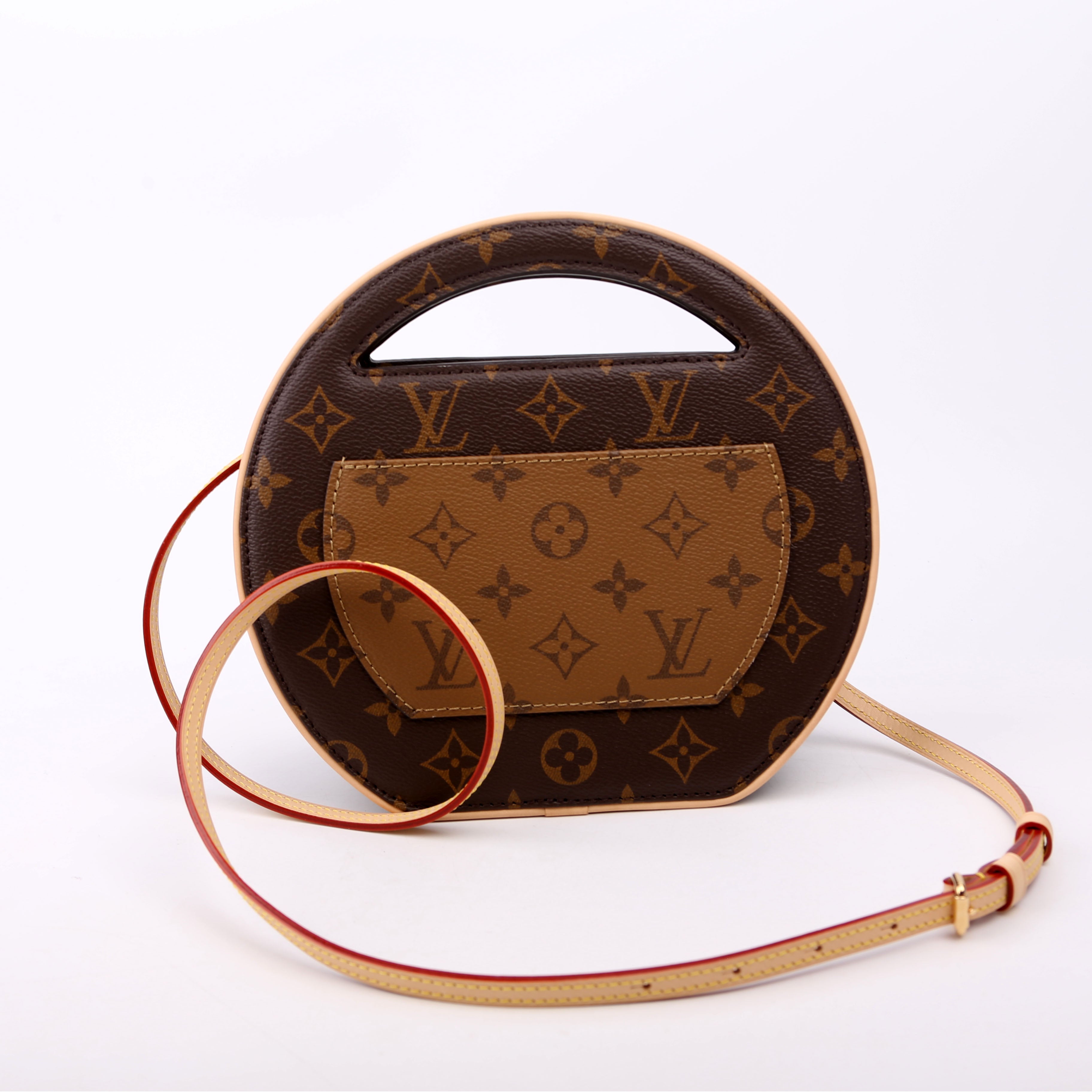 Around Me PM Monogram