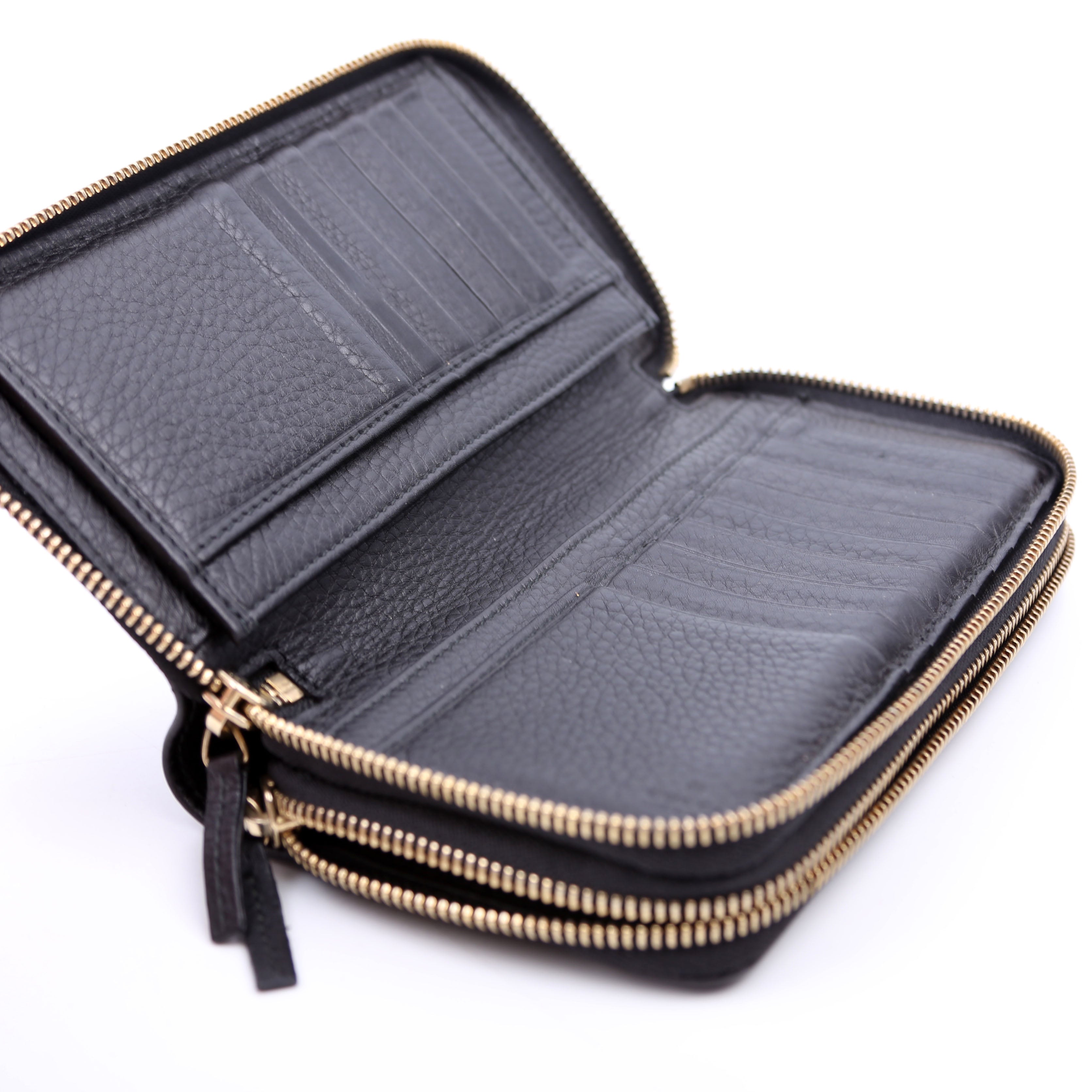306016 Soho Double Zip Wallet Black