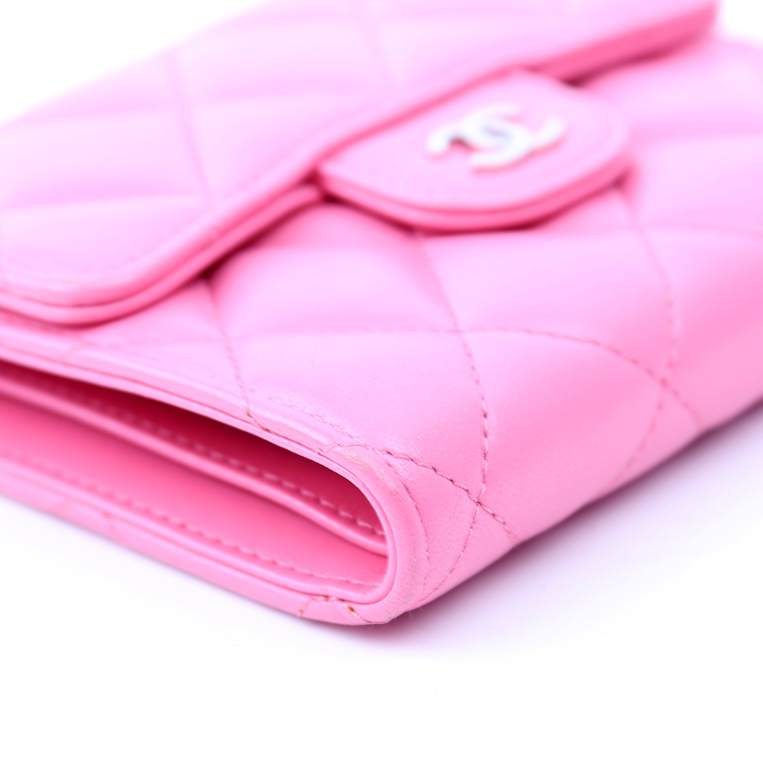 Classic Compact Flap Wallet Lambskin Pink
