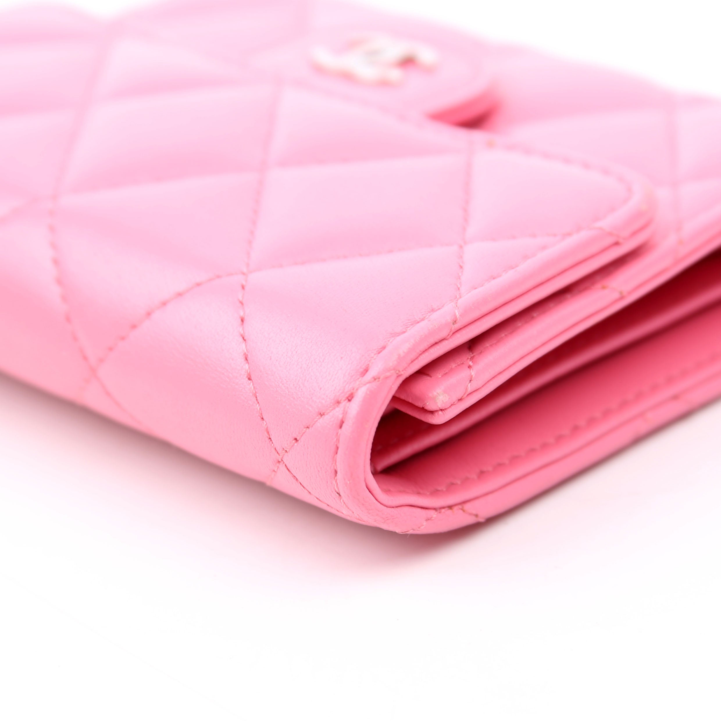 Classic Compact Flap Wallet Lambskin Pink