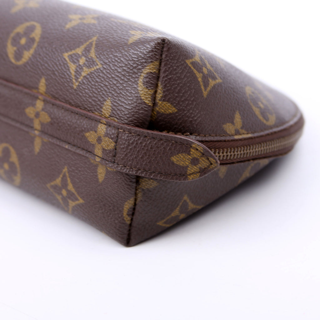 Trousse Demi Ronde Monogram 23