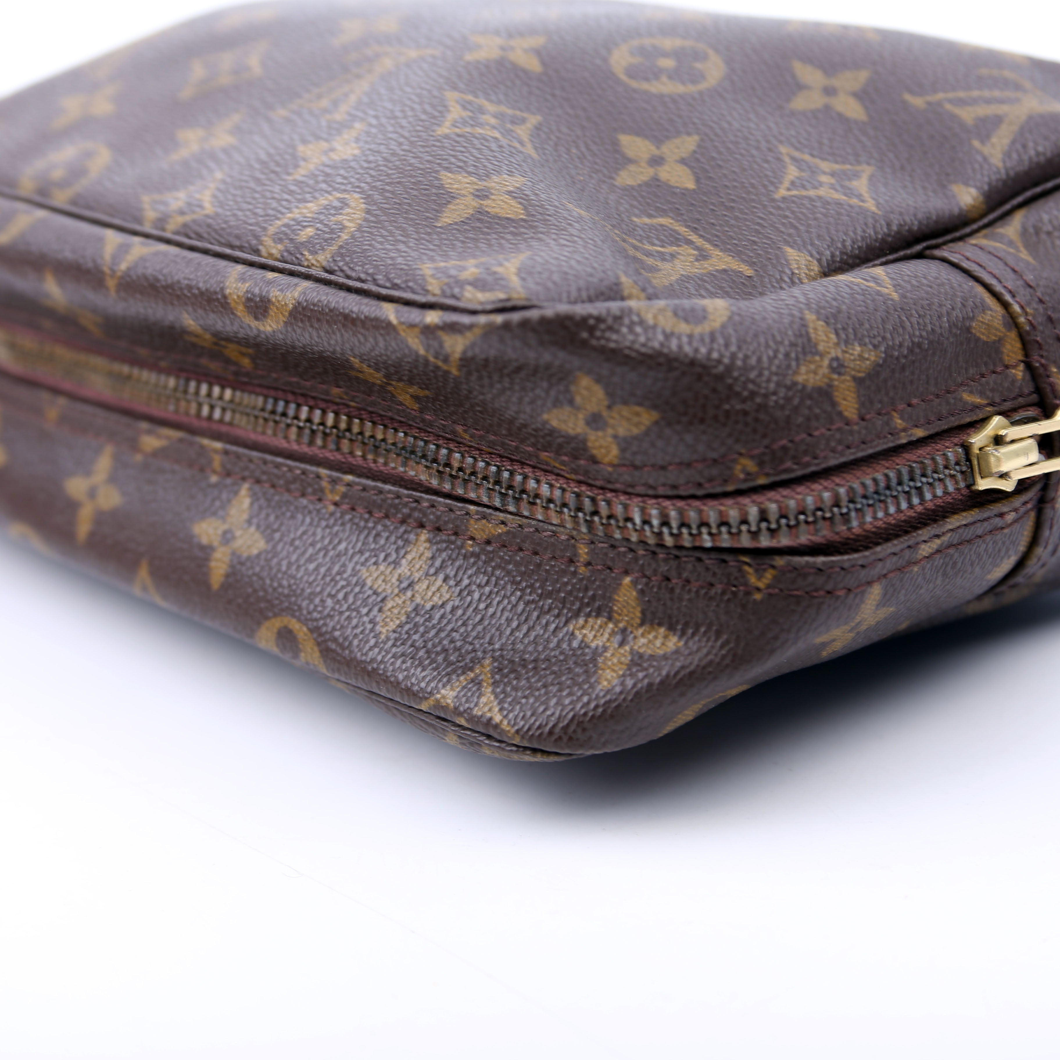 Trousse Toilette 28 Monogram
