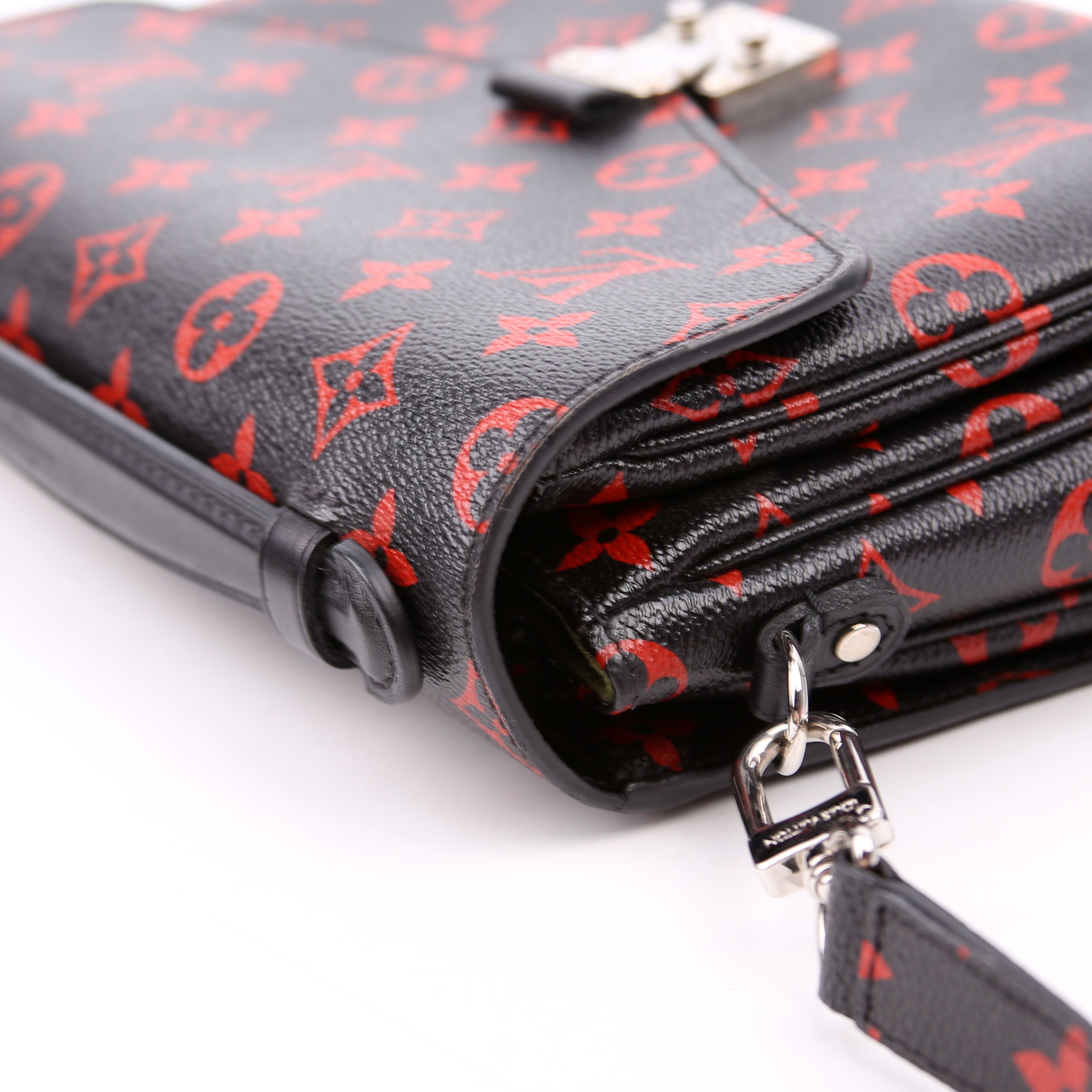 Pochette Metis Monogram Infrarouge Red/Black