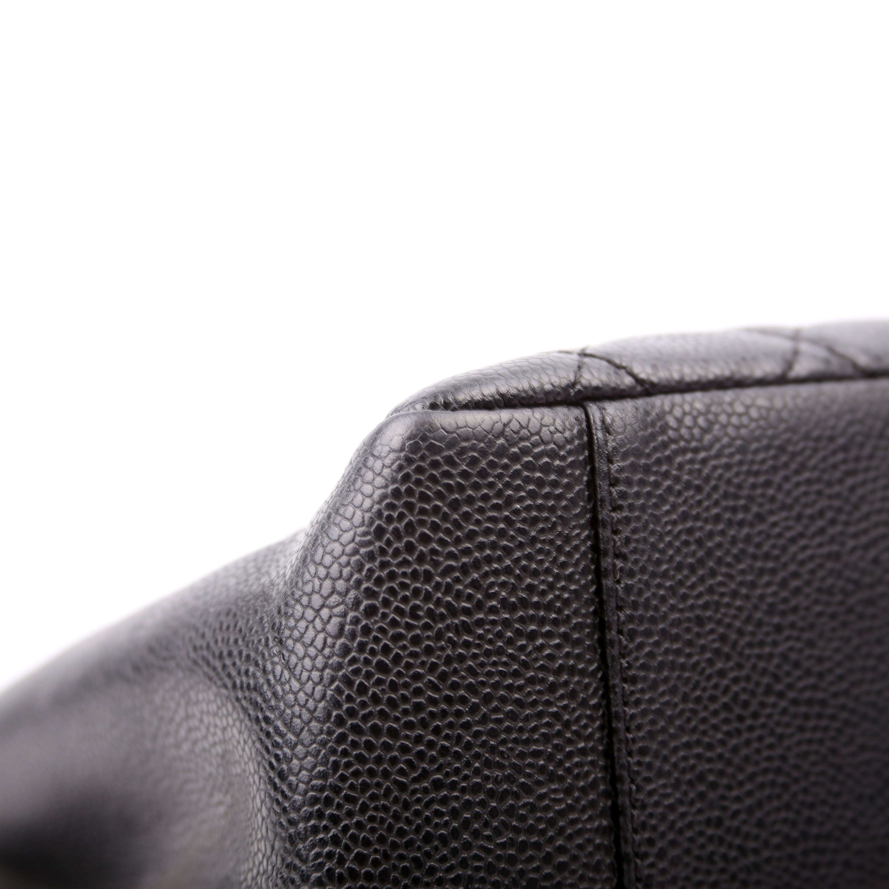Grand Shopping Tote Caviar Black