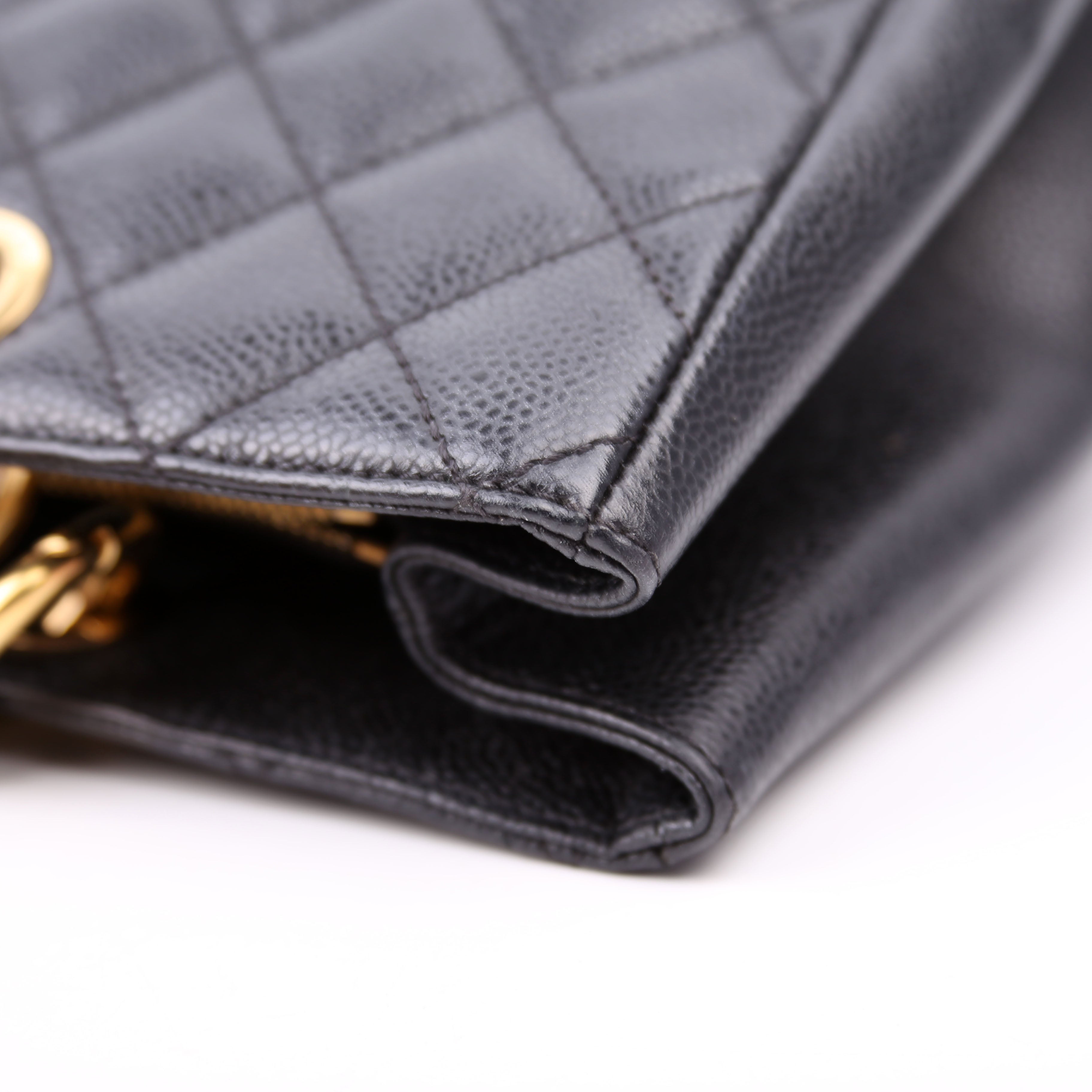Grand Shopping Tote Caviar Black