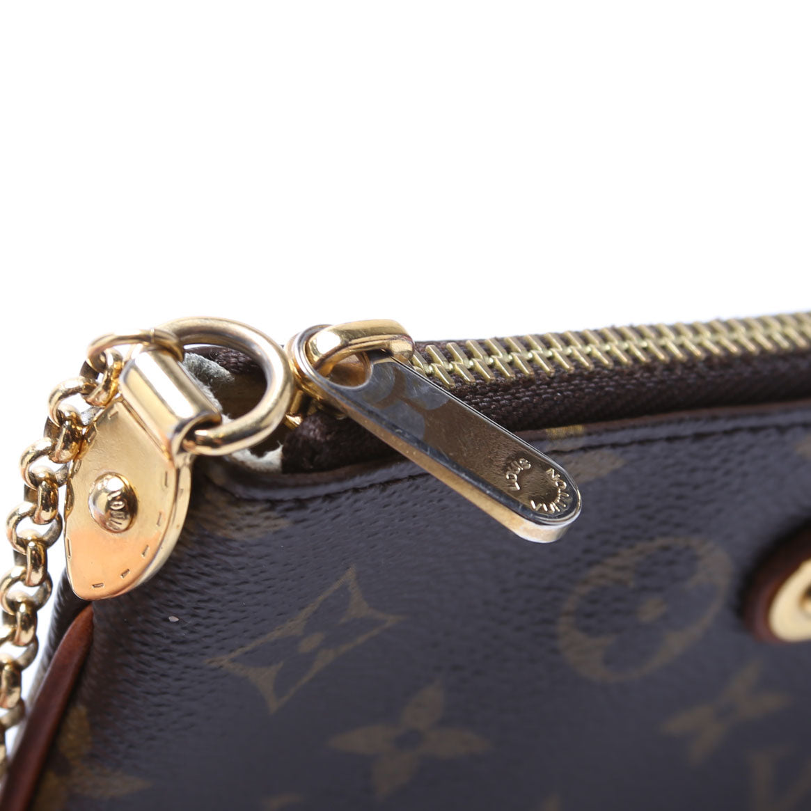 Pochette Milla MM Monogram