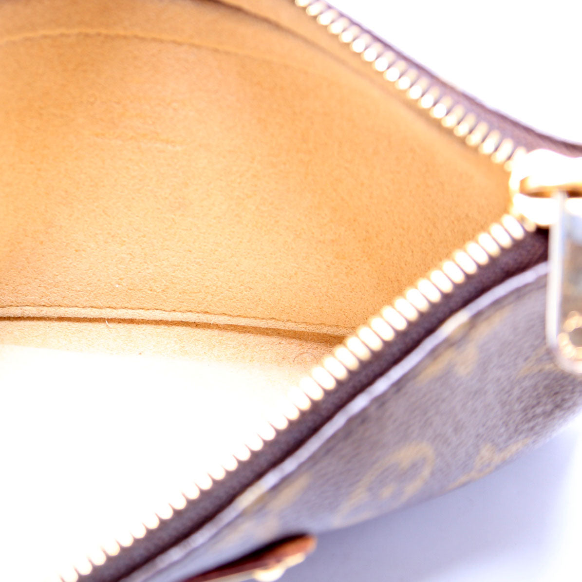 Pochette Milla MM Monogram