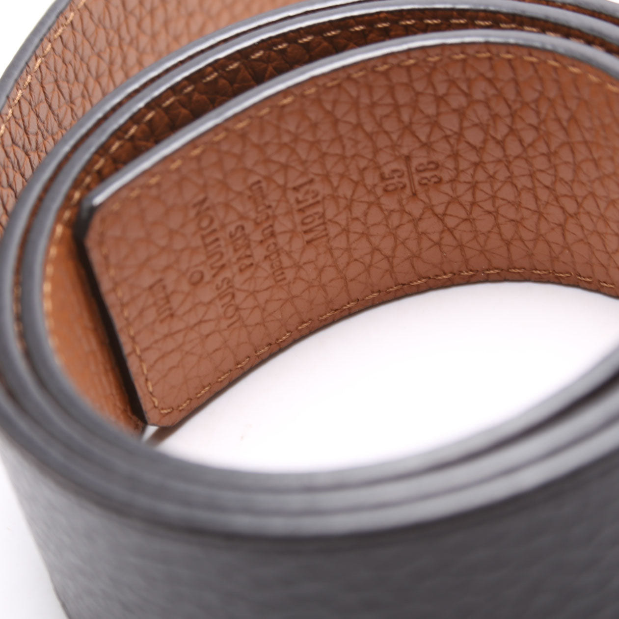LV Initiales 40MM Taurillon Size 95/38