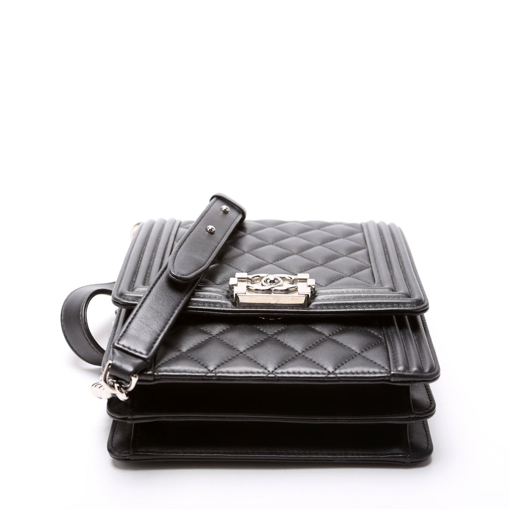 Boy North South Flap 27M Black
