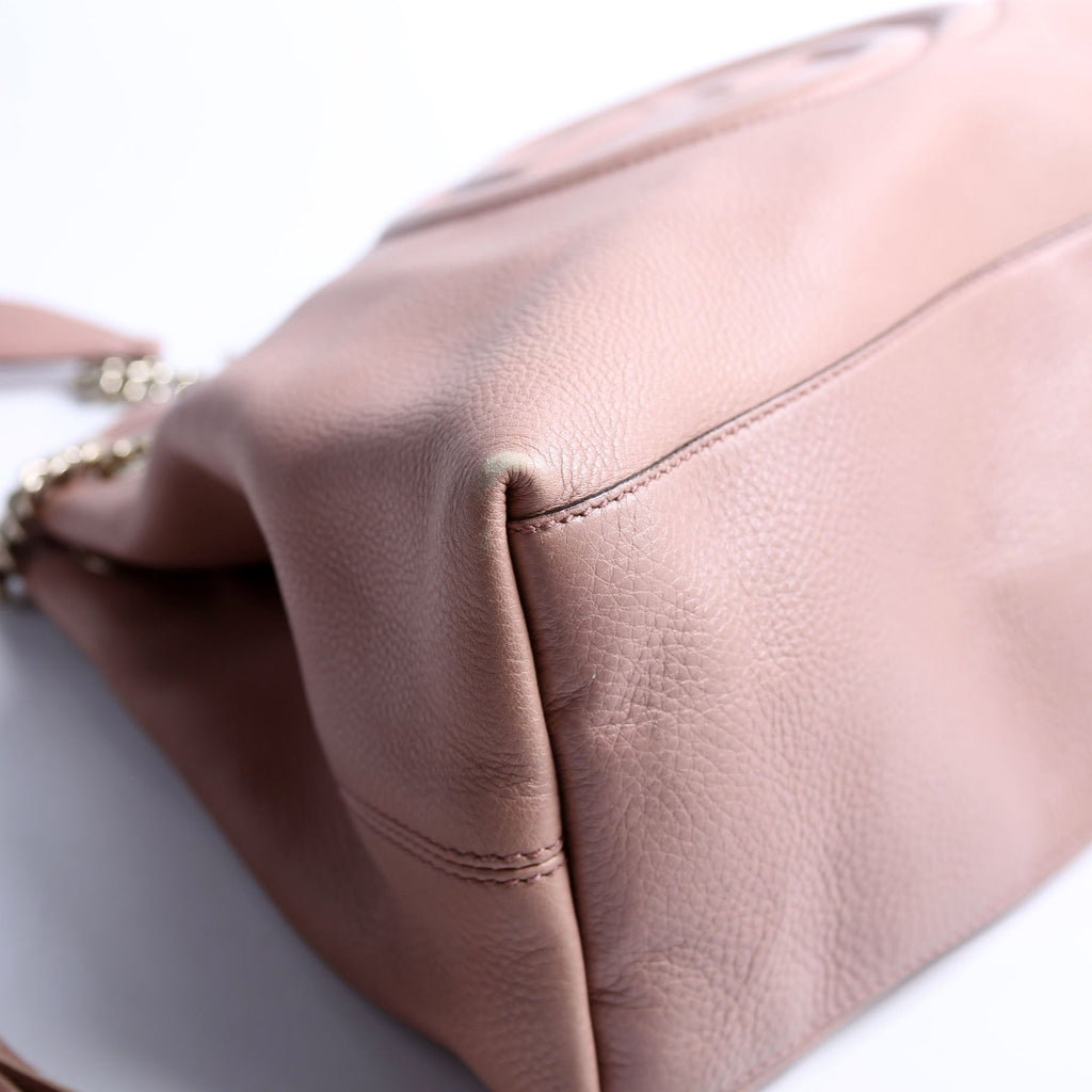 308982 Soho Leather Shoulder Medium Tan