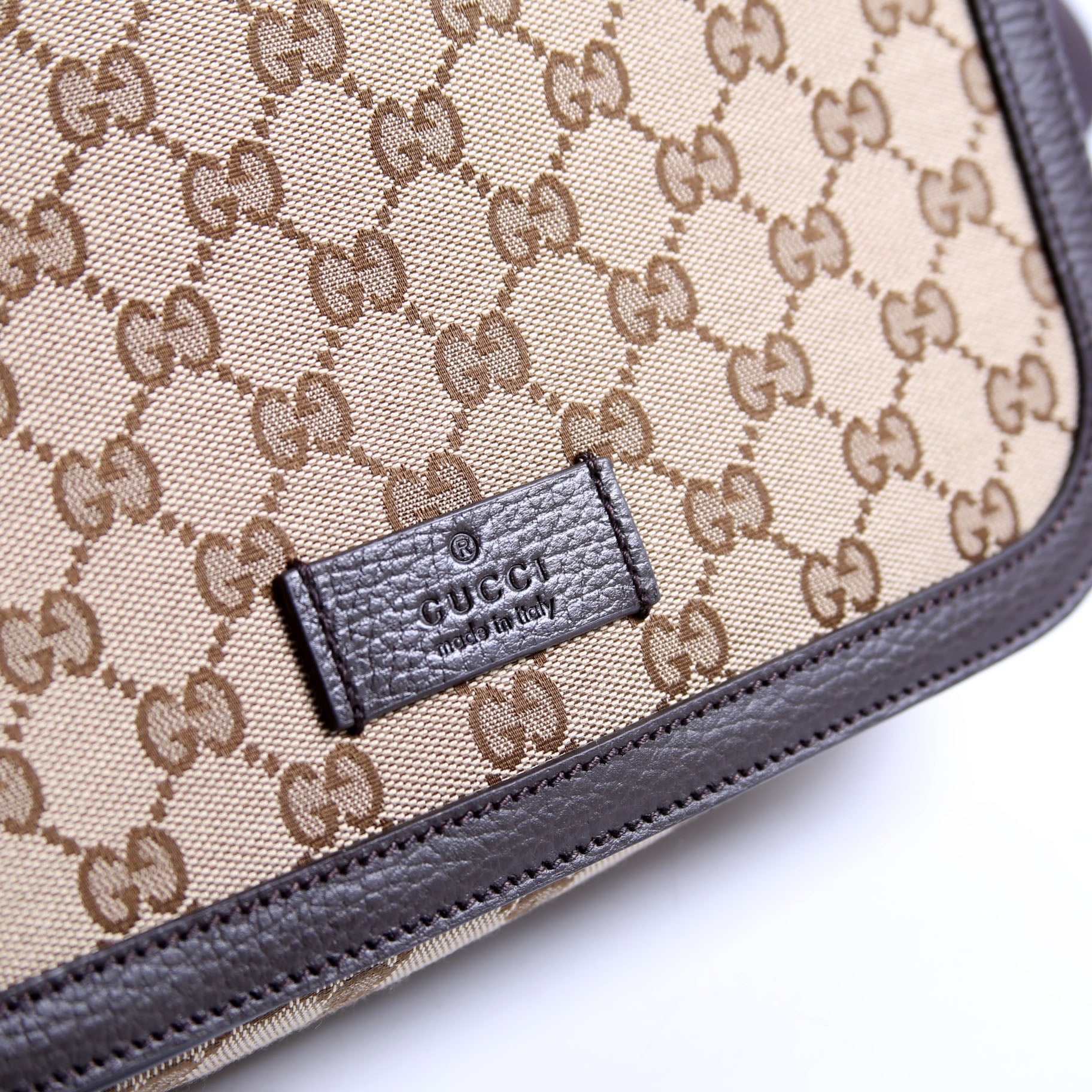 449172 GG Canvas Messenger Brown