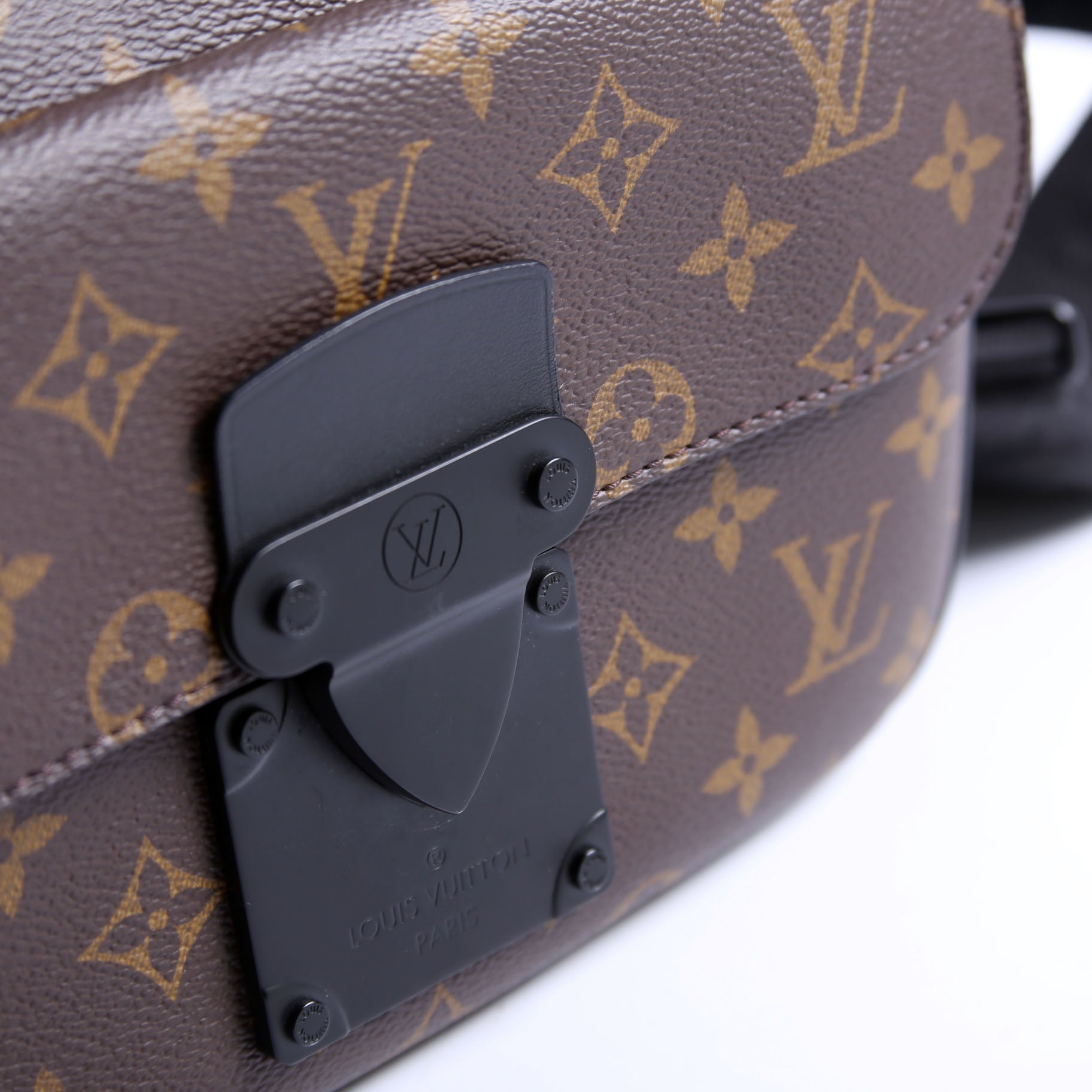 S Lock Messenger Bag Macassar Monogram Black
