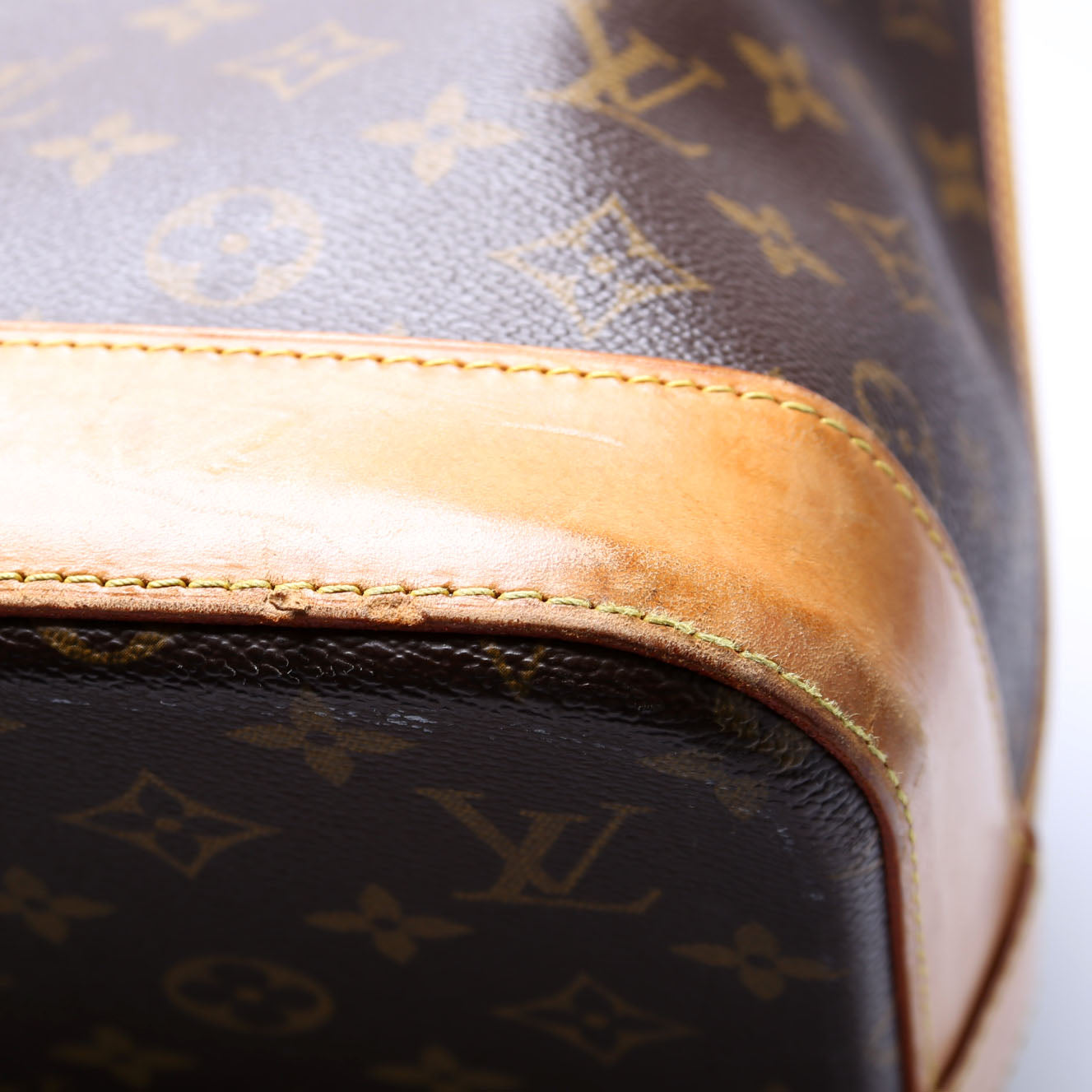 Alma Voyage MM Monogram