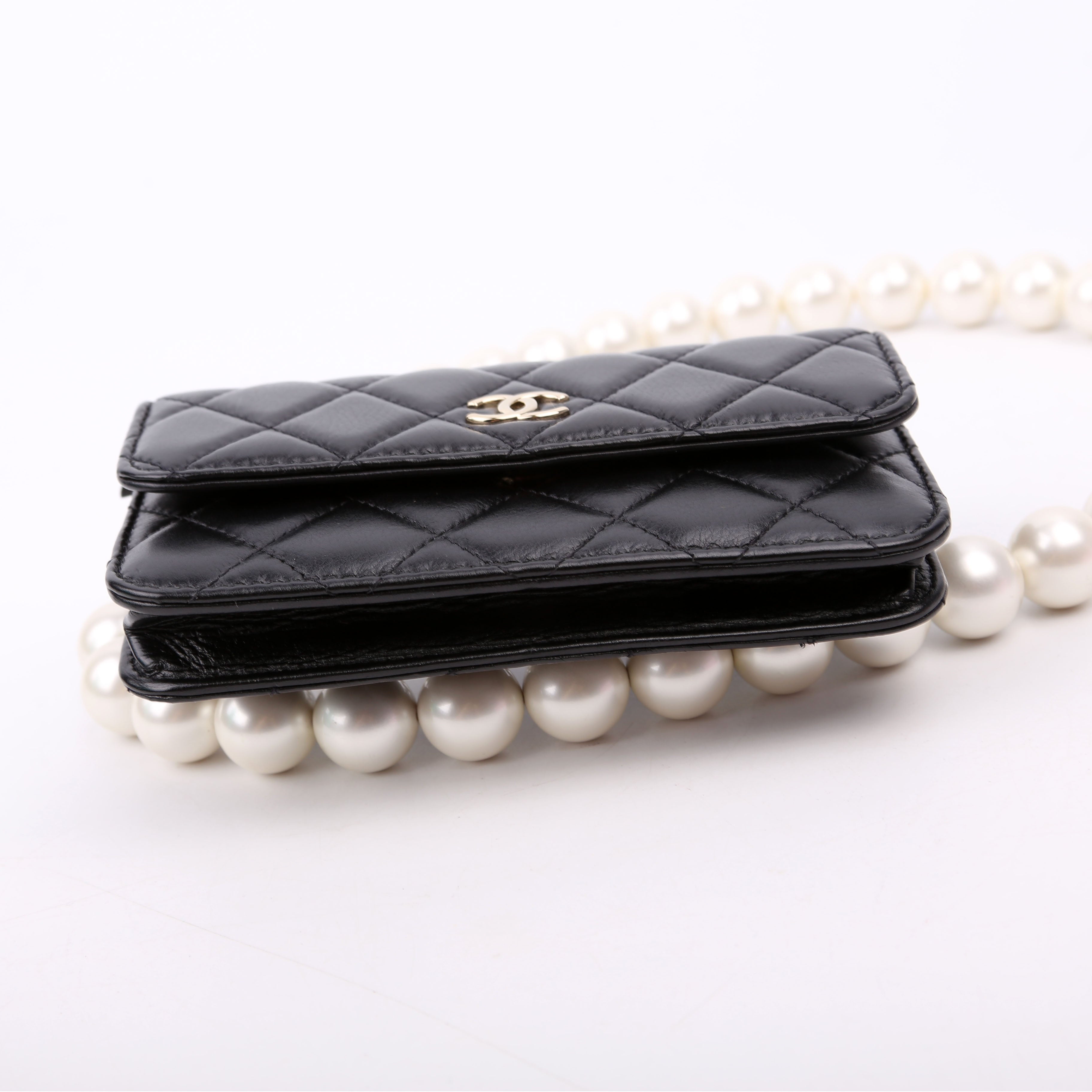 Maxi Pearls WOC Lambskin 30M Black