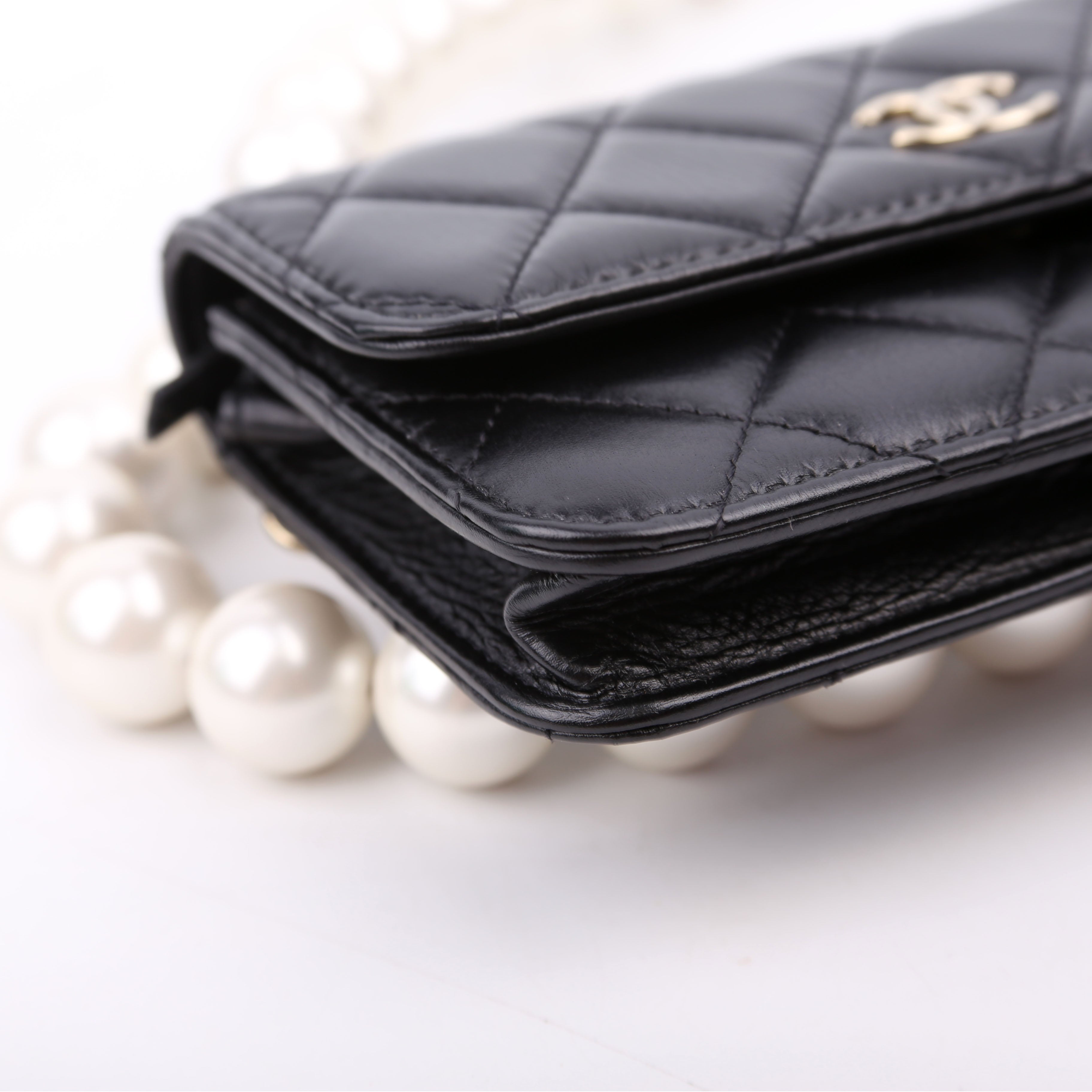 Maxi Pearls WOC Lambskin 30M Black
