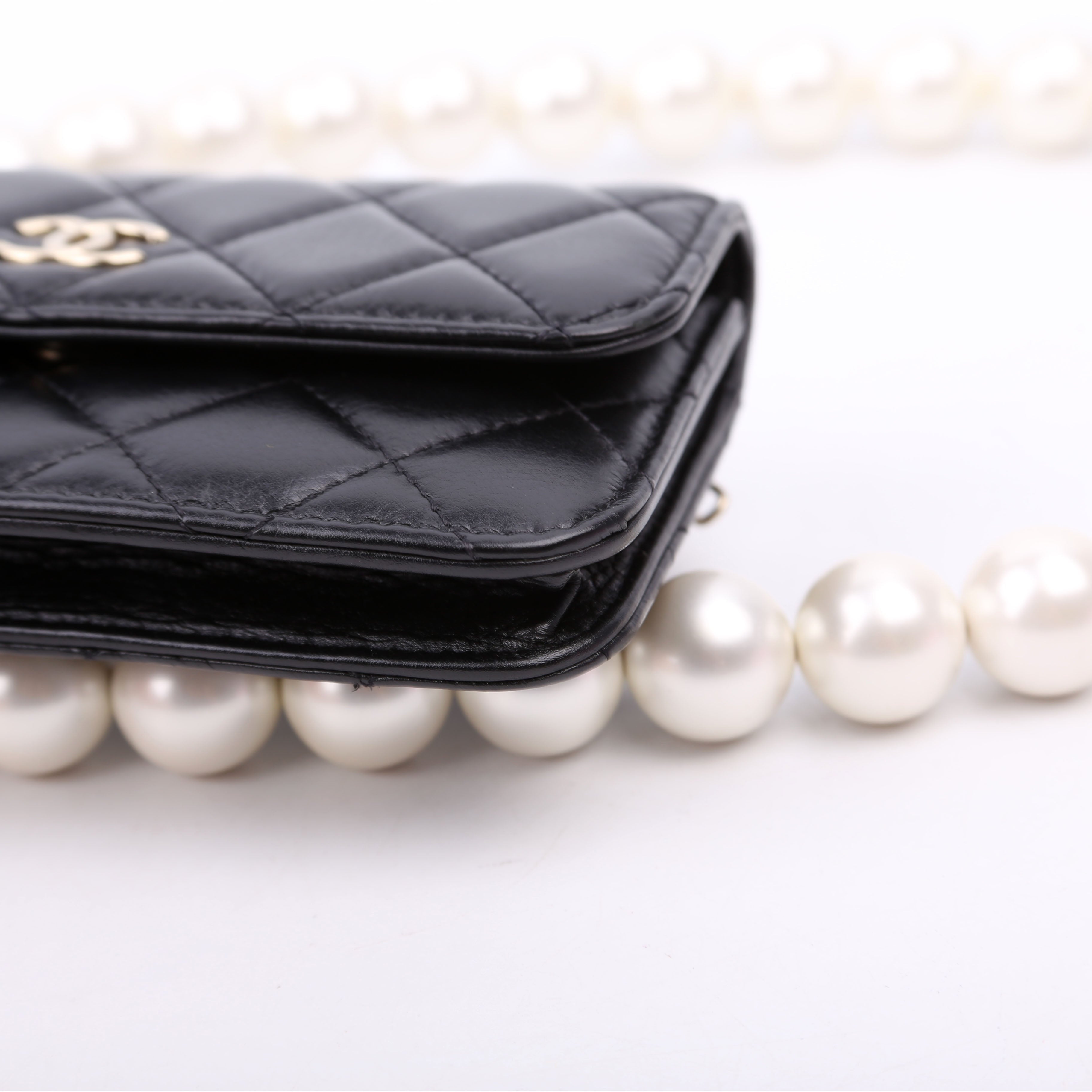 Maxi Pearls WOC Lambskin 30M Black