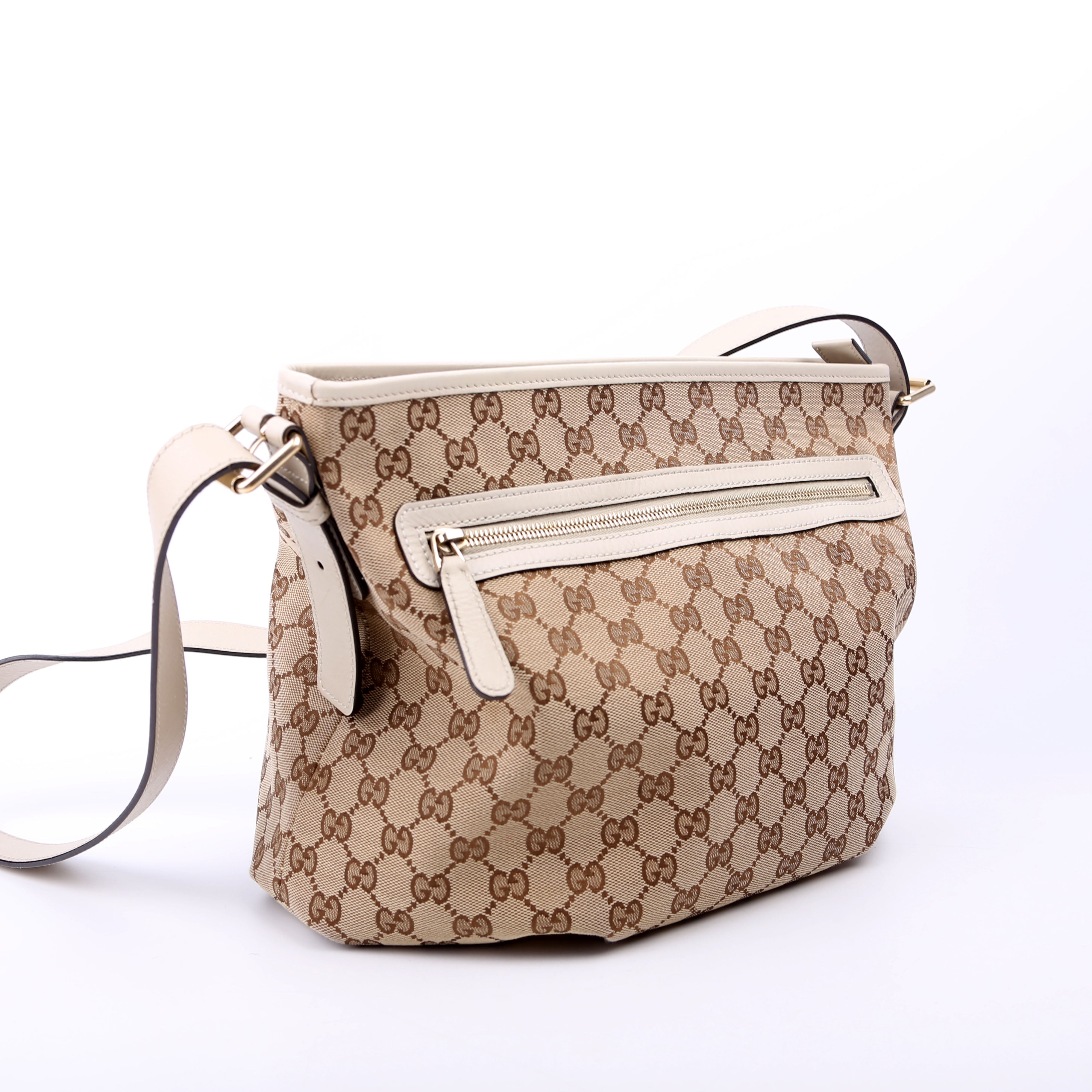 388930 GG Canvas Shoulder Bag White