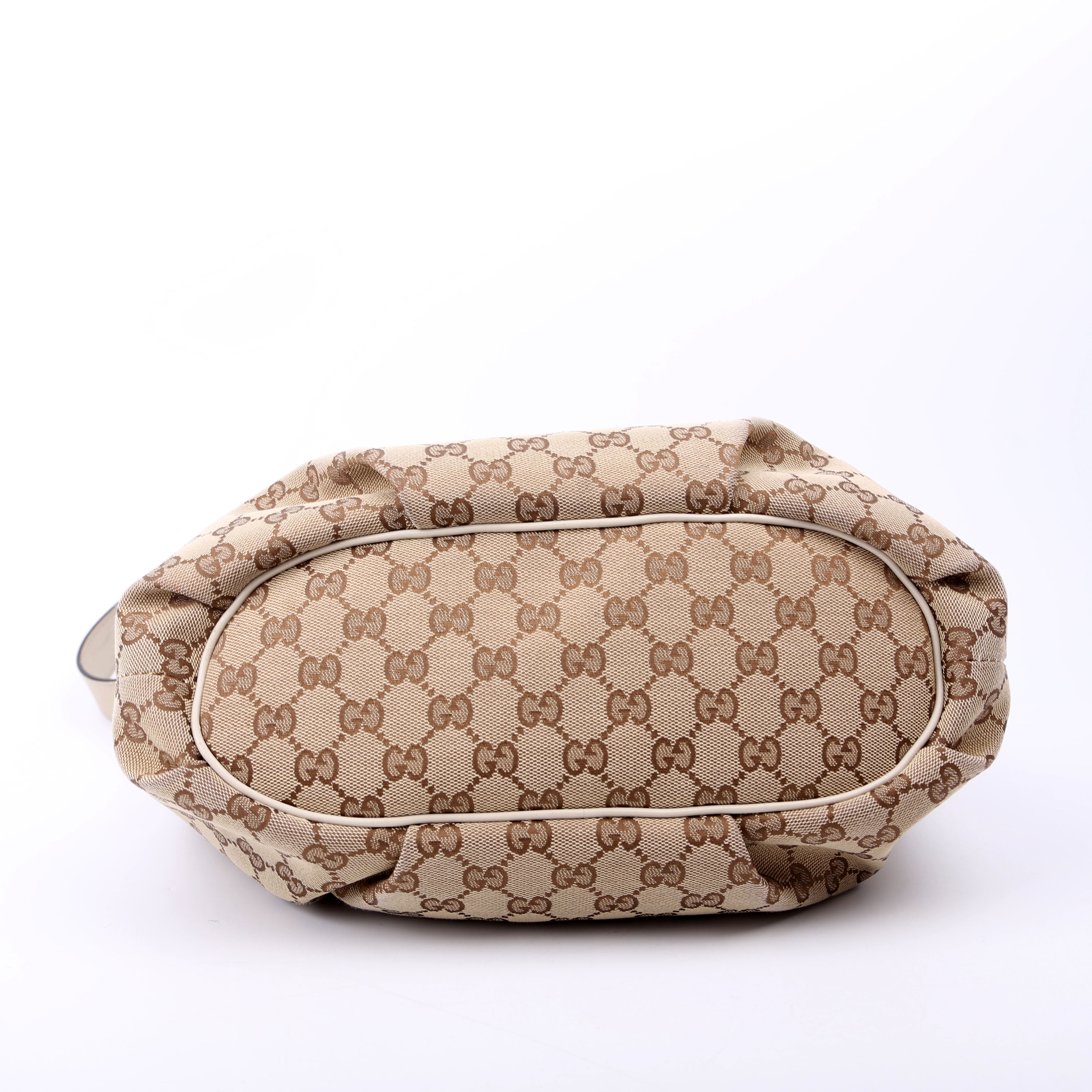 388930 GG Canvas Shoulder Bag White