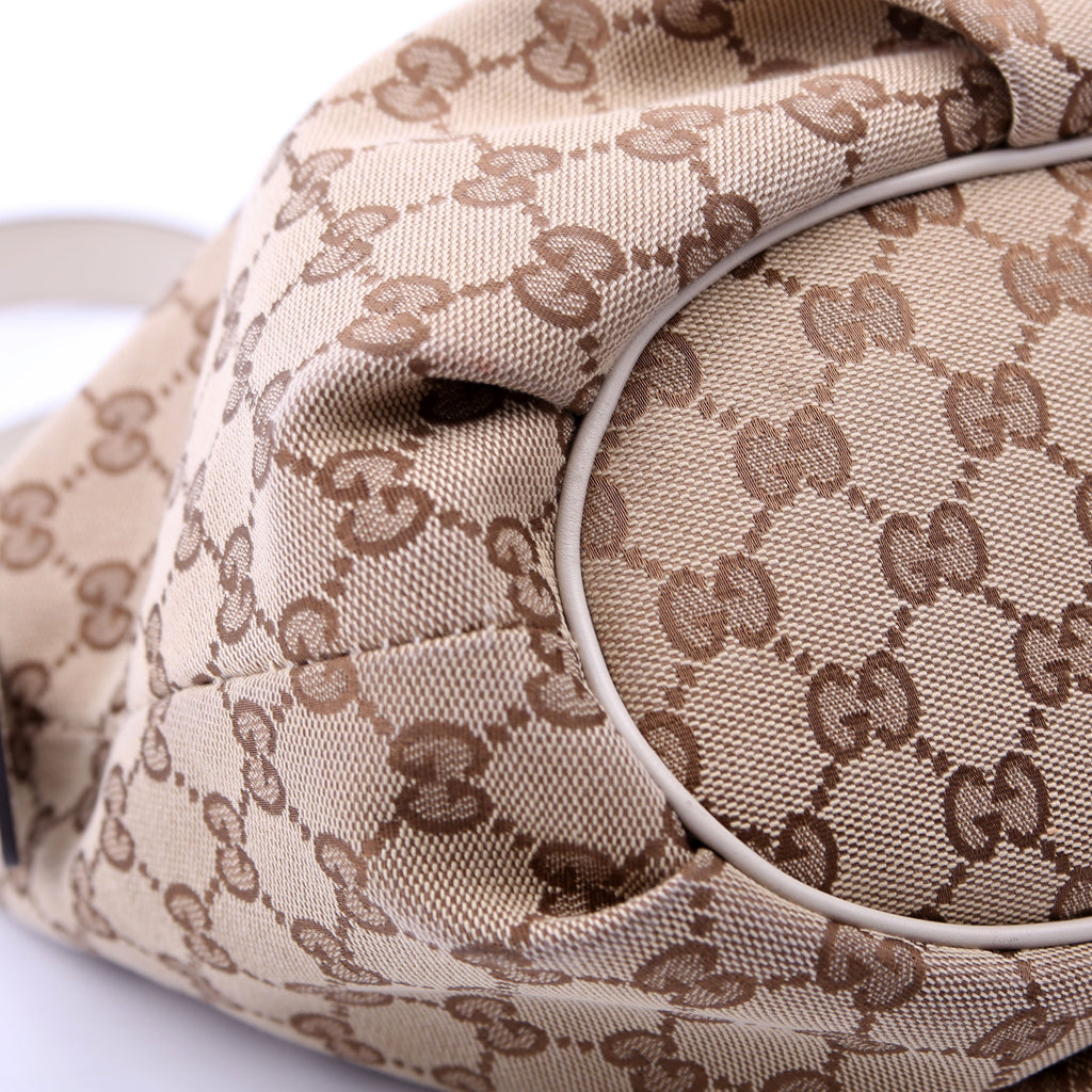 388930 GG Canvas Shoulder Bag White