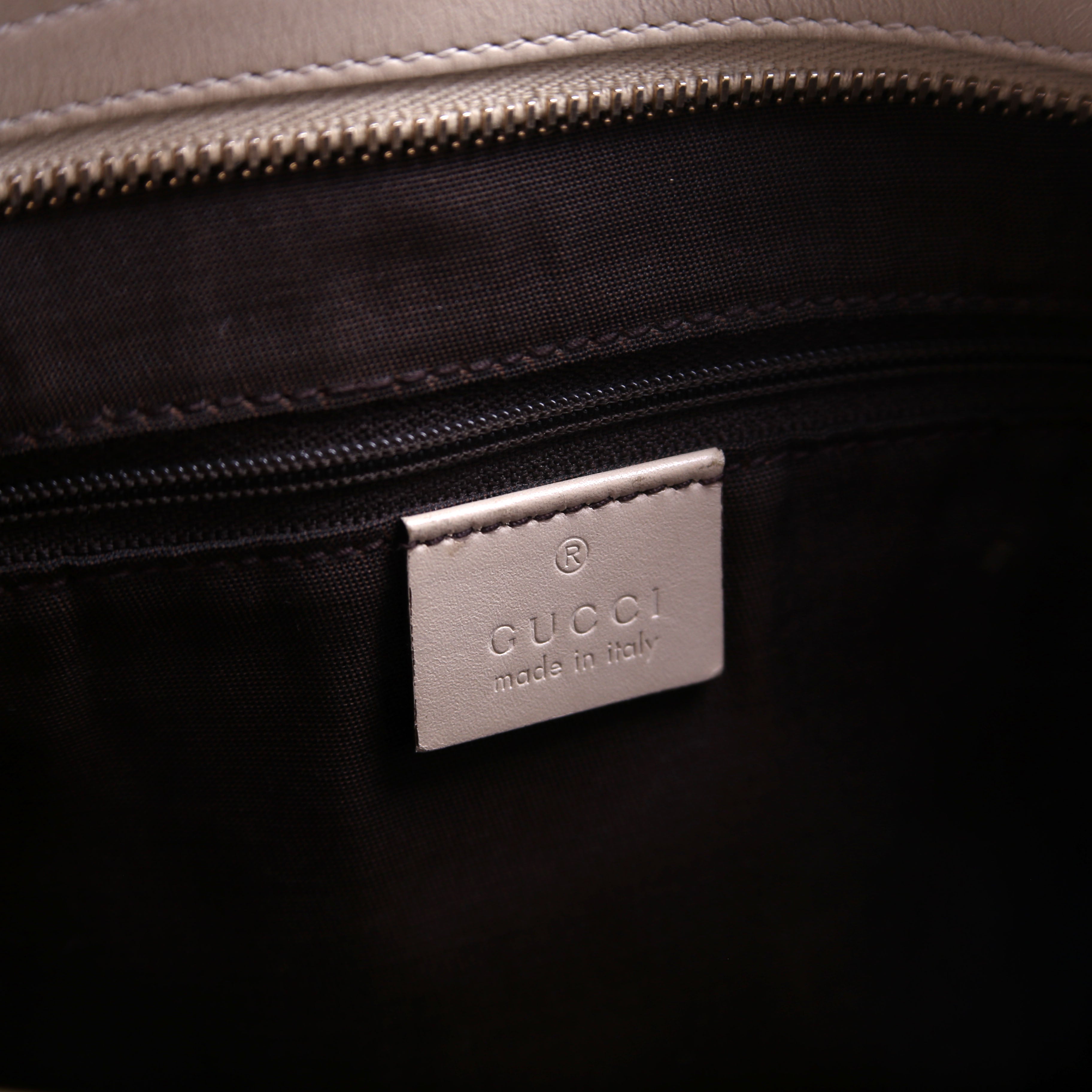 388930 GG Canvas Shoulder Bag White
