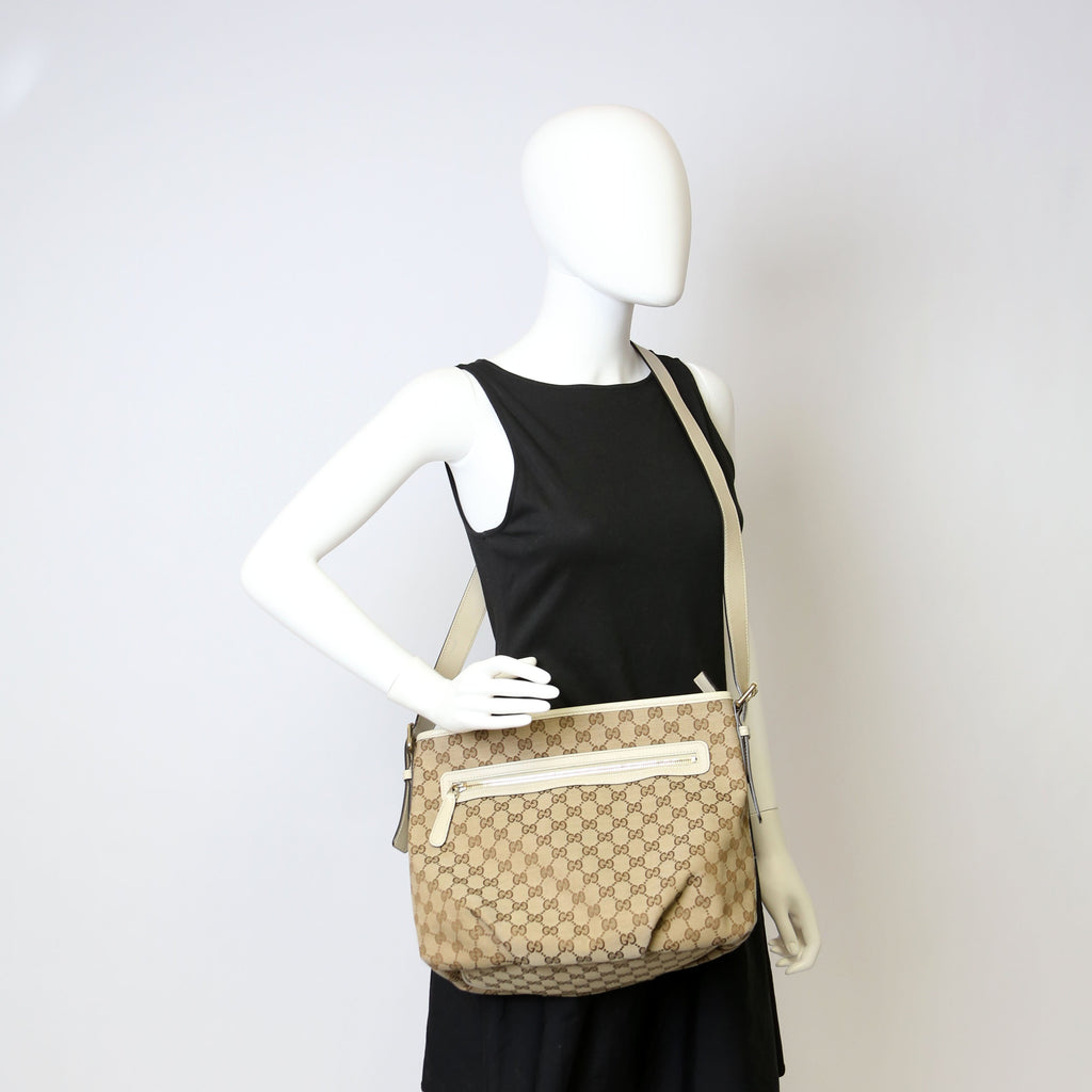 388930 GG Canvas Shoulder Bag White