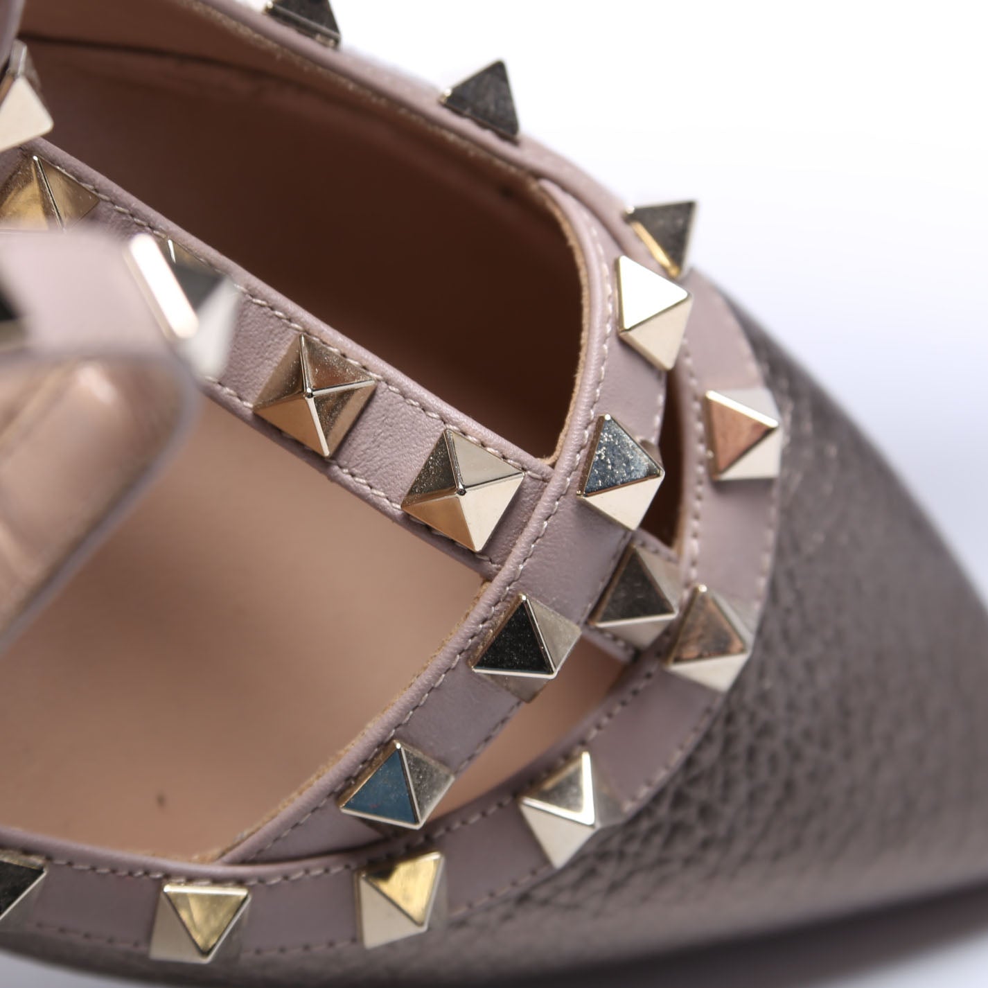 Rockstud Caged Flats Size 37 Gold