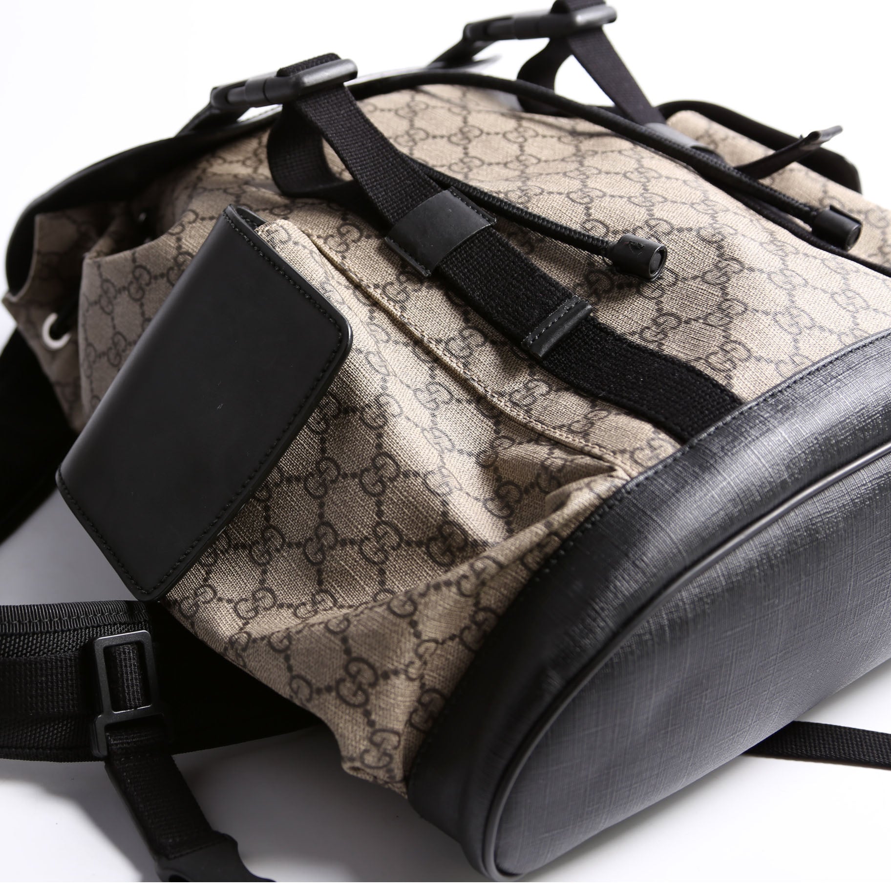 450958 GG Supreme Backpack