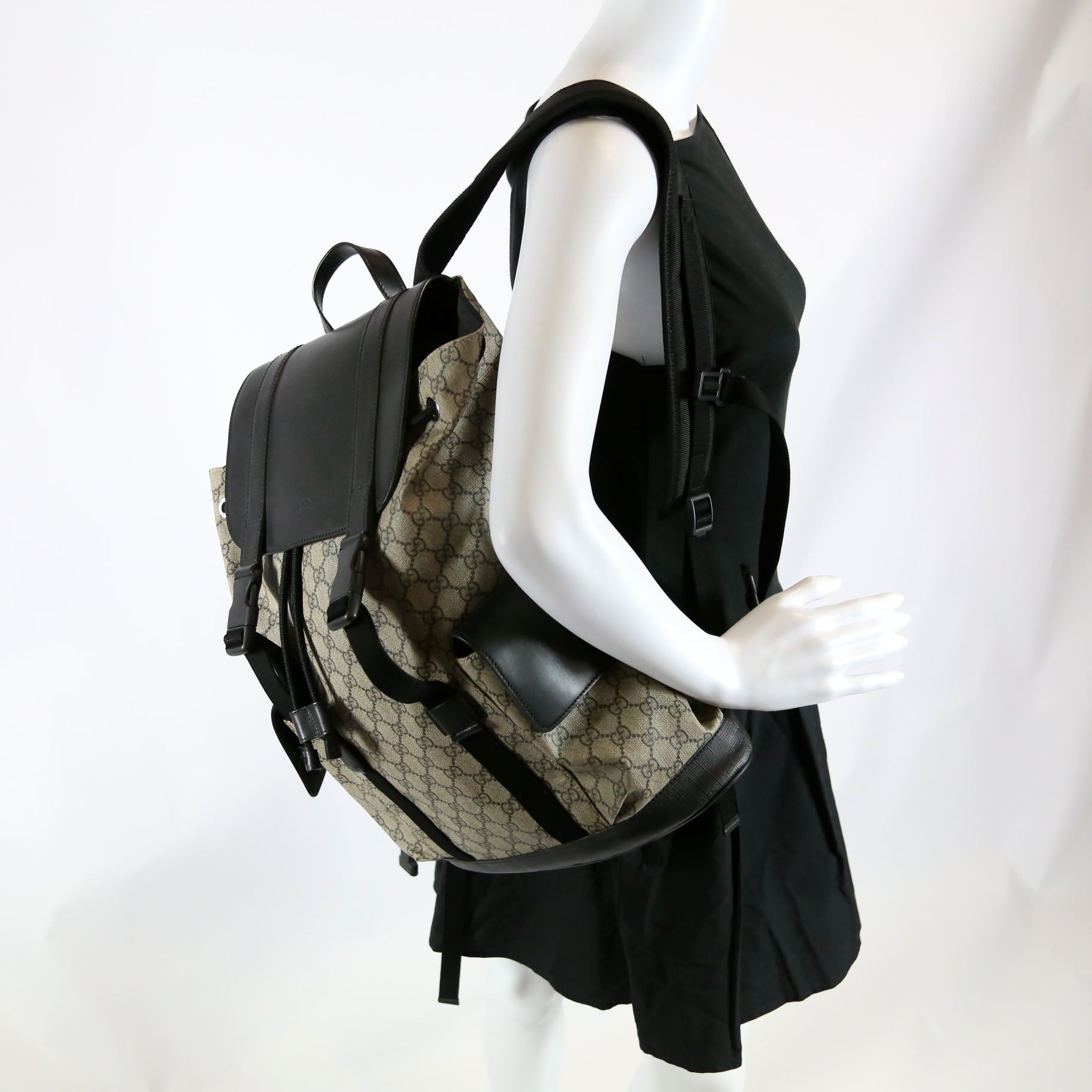 450958 GG Supreme Backpack