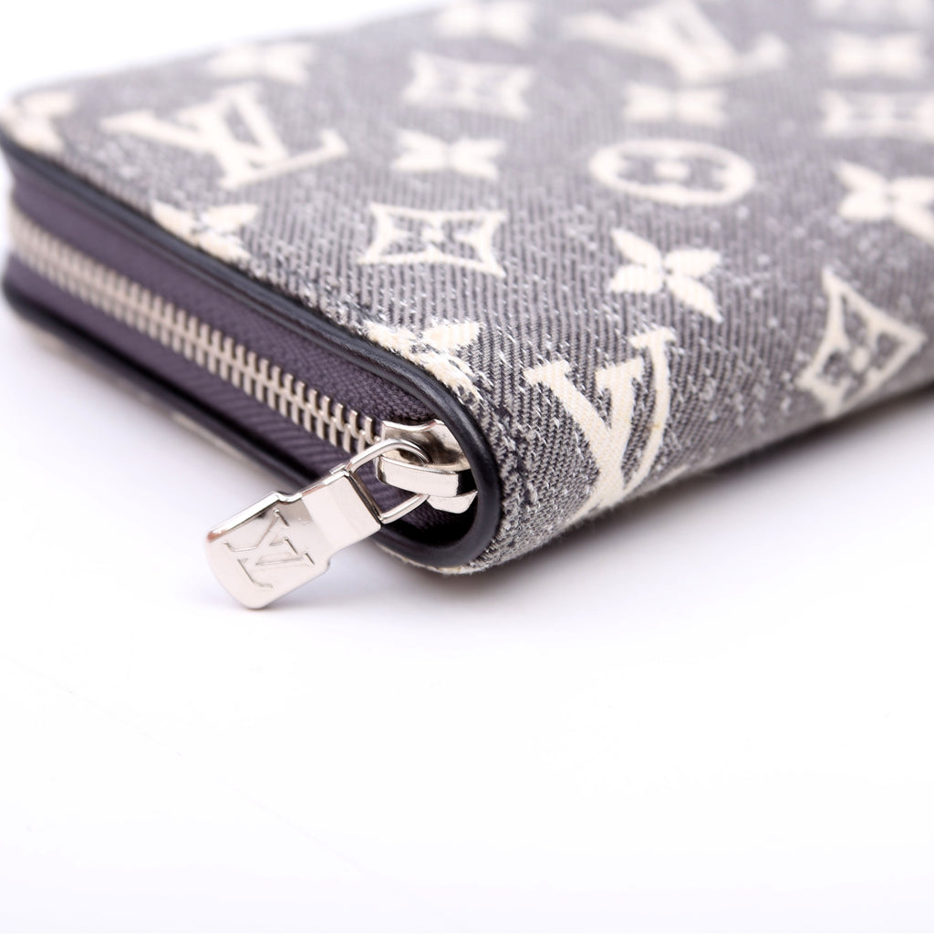 Zippy Wallet Denim Monogram Gray