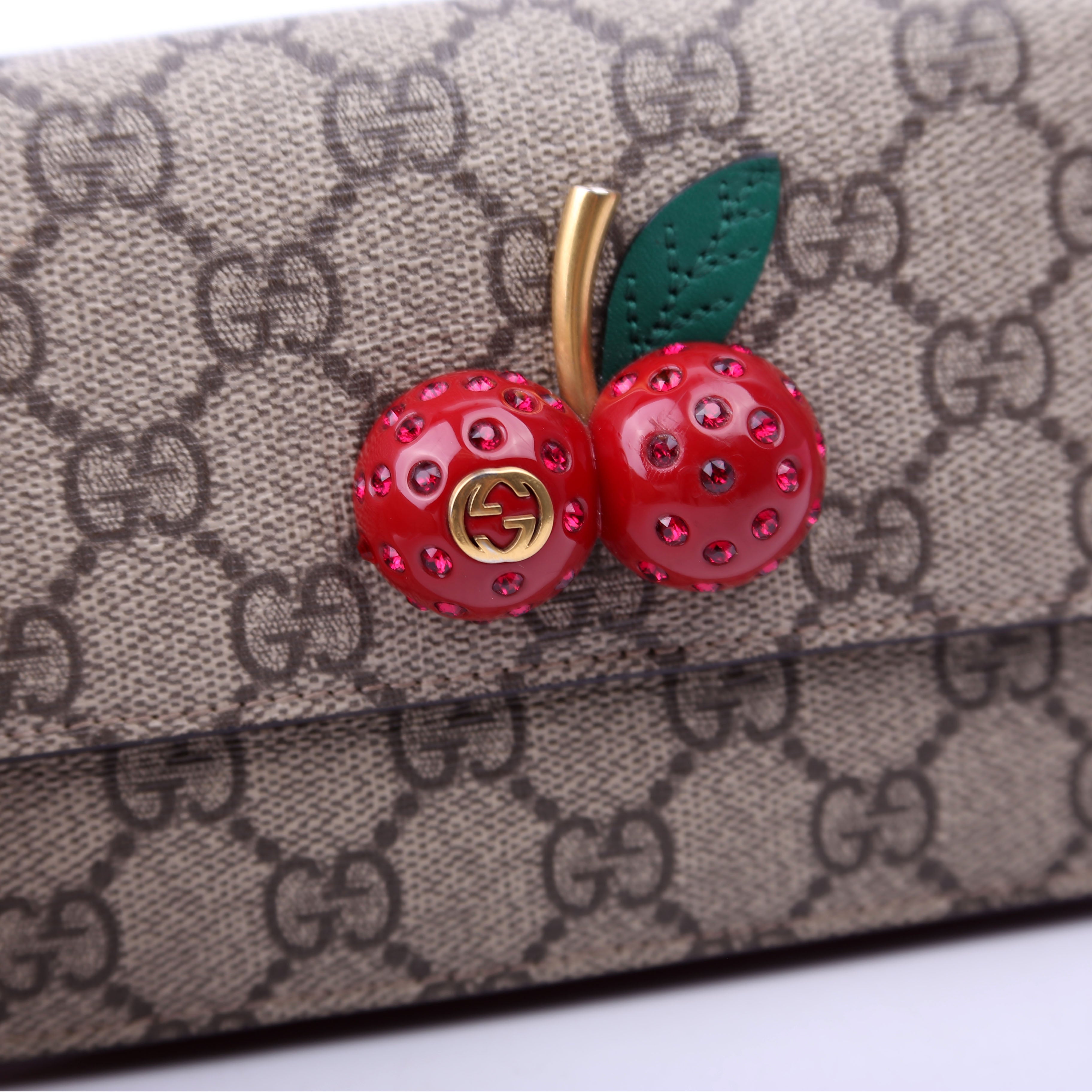 Gucci 481291 GG Supreme Cherries Mini Bag Red