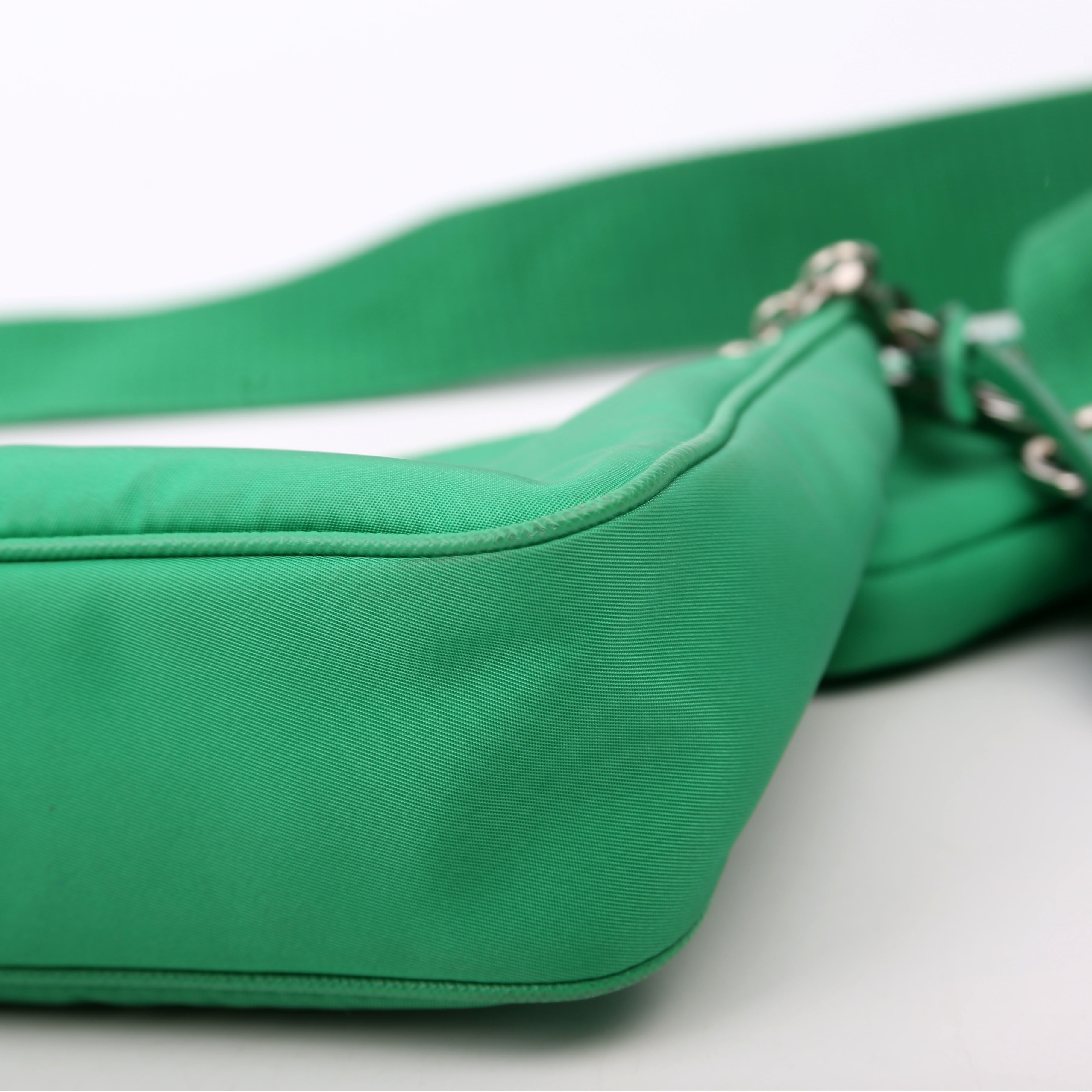 Nylon Re-Edition 2005 Shoulder Bag Green