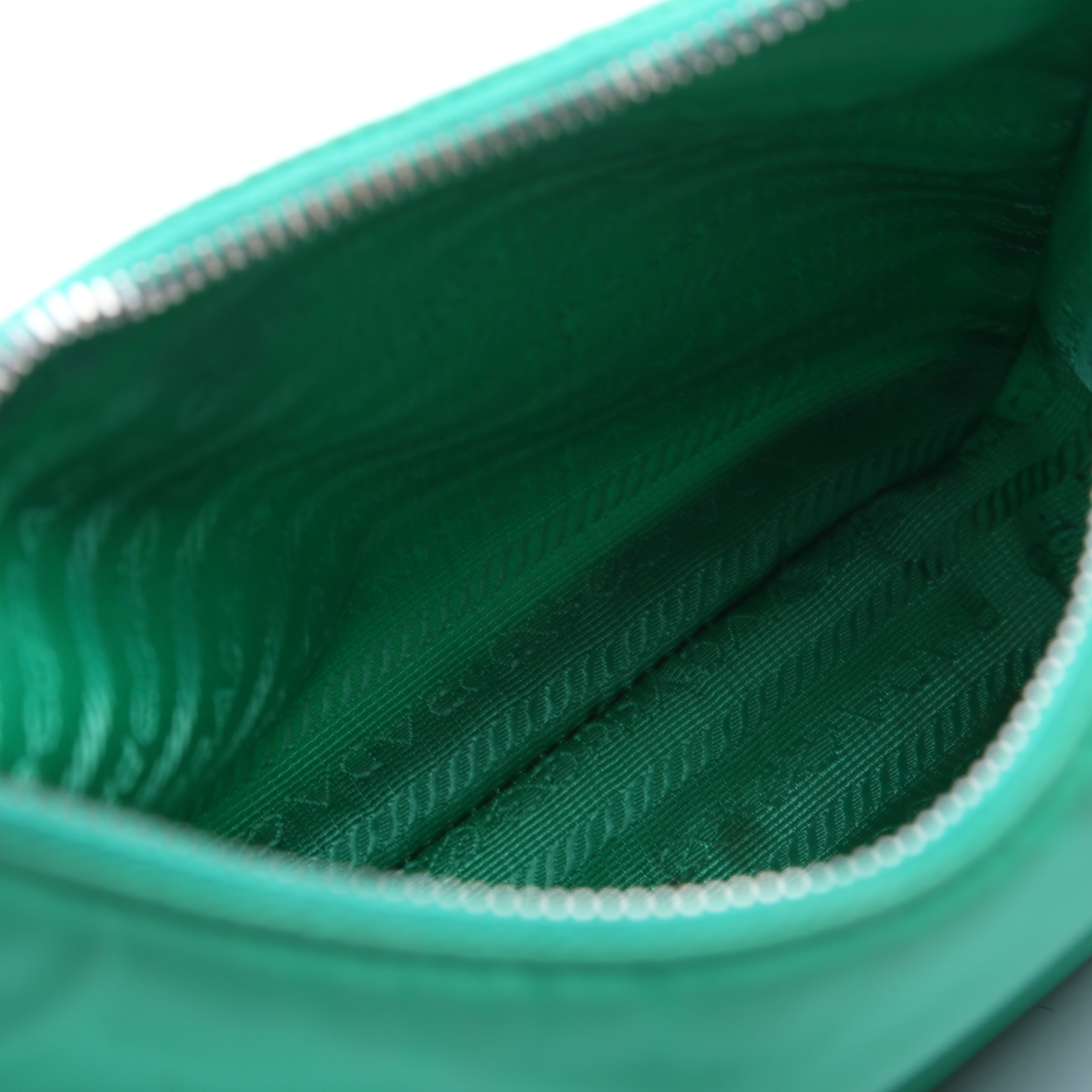 Nylon Re-Edition 2005 Shoulder Bag Green
