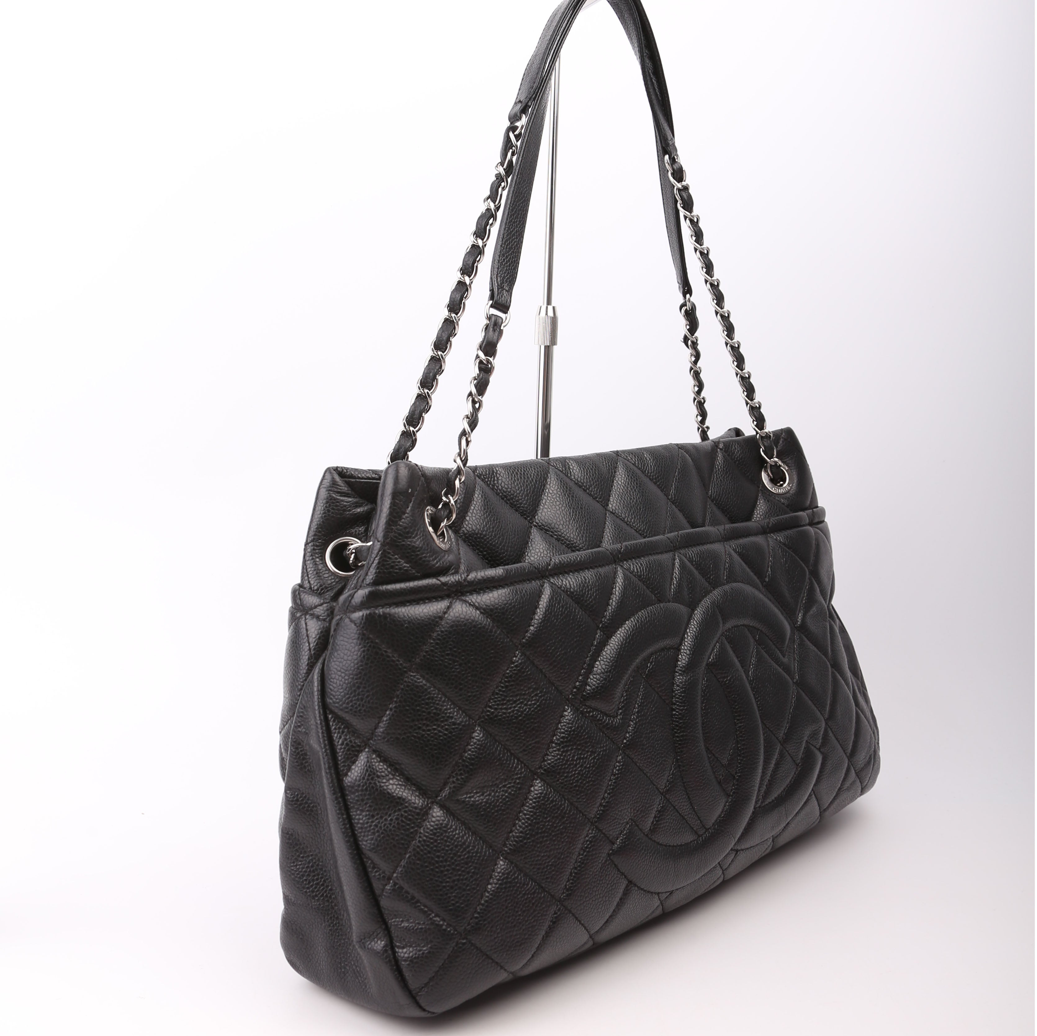 Timeless CC Soft Tote 17M Black