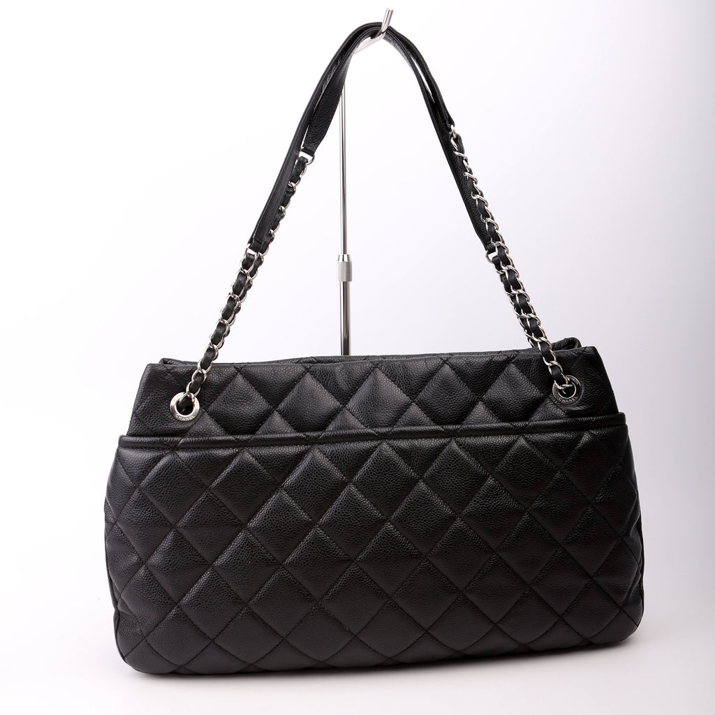 Timeless CC Soft Tote 17M Black