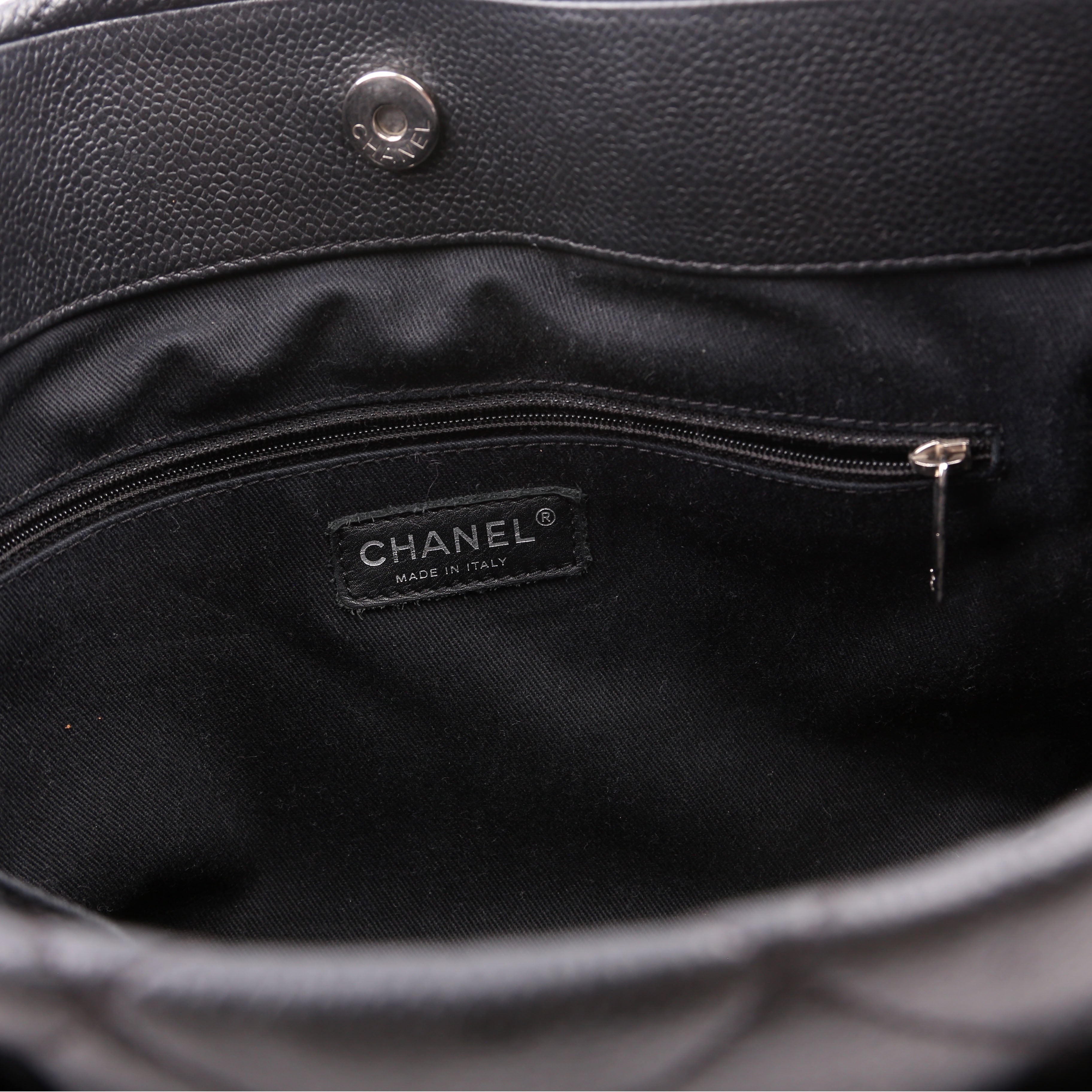 Timeless CC Soft Tote 17M Black