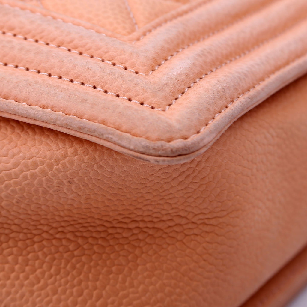 Boy Flap Large Caviar 16-20M Peach