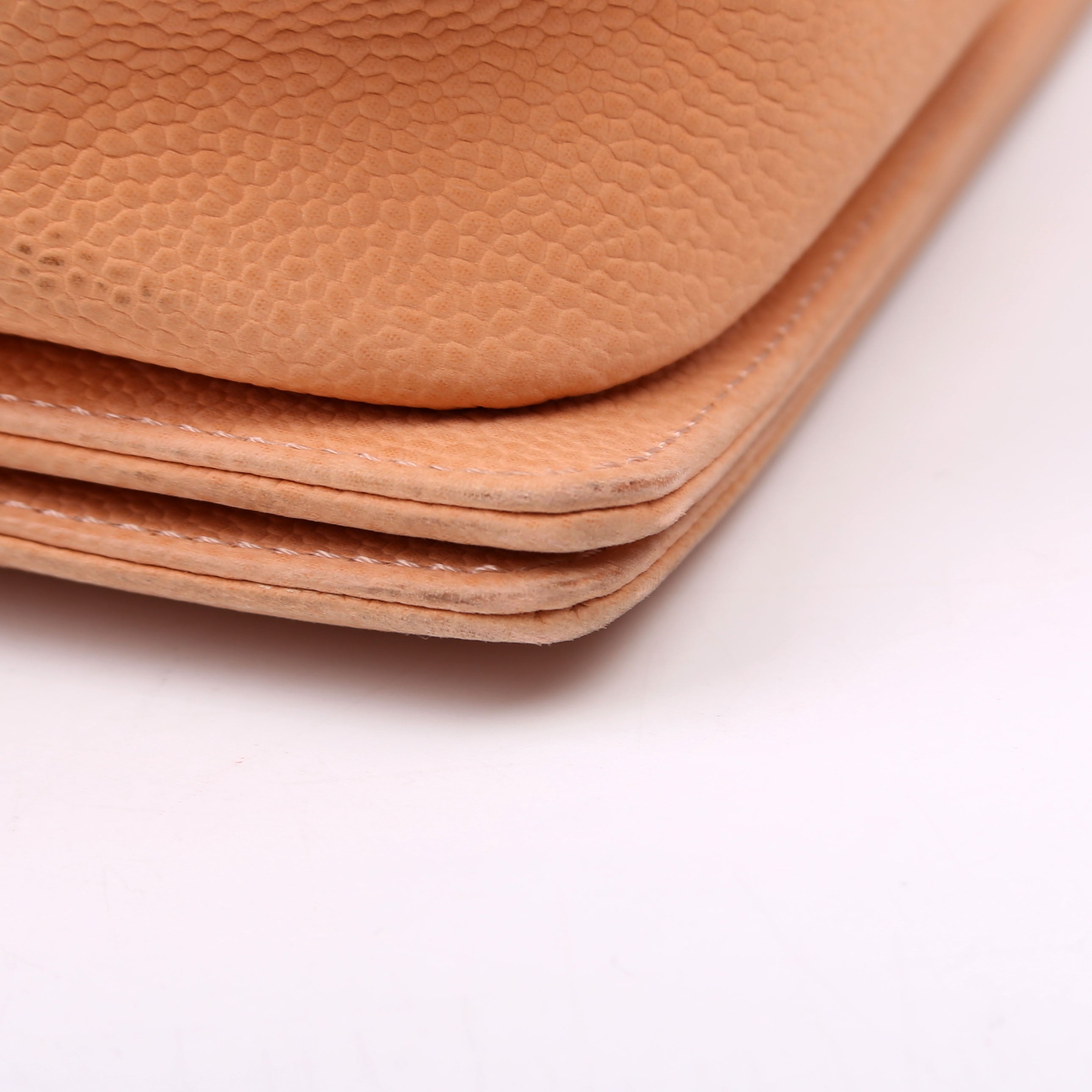 Boy Flap Large Caviar 16-20M Peach
