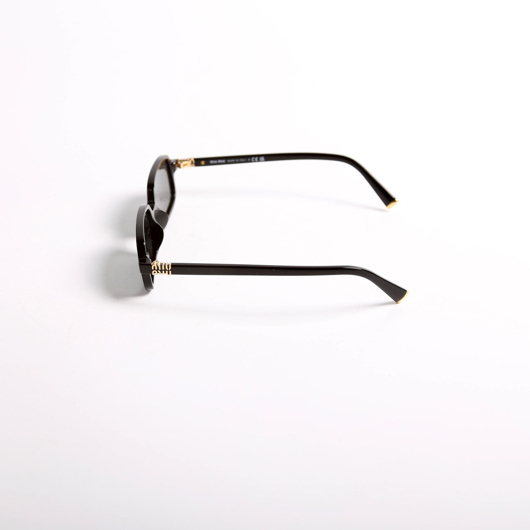 SMU11Z Miu Regard