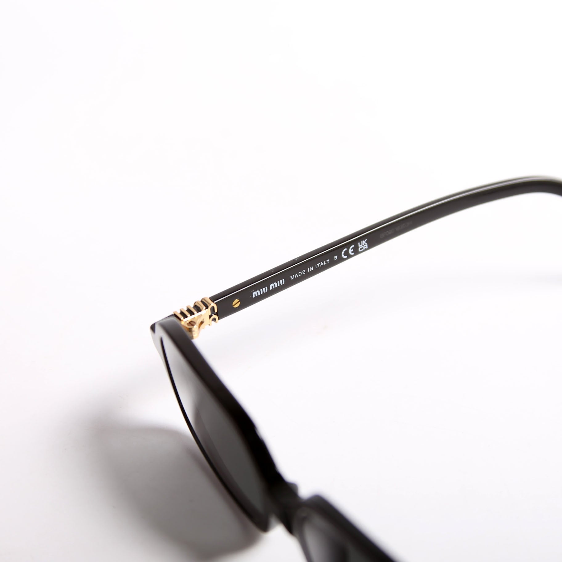 SMU11Z Miu Regard
