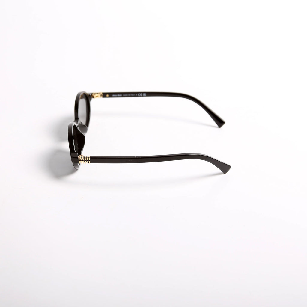 SMU04Z Miu Regard Black